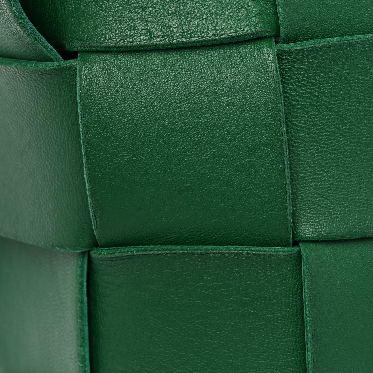 Lambskin Maxi Intrecciato Cassette Messenger Racing Green