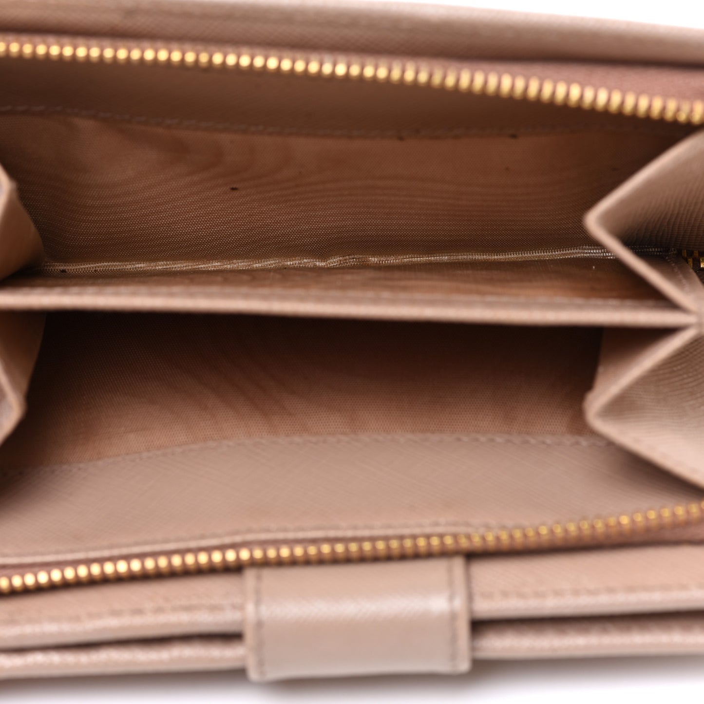 Saffiano Metal Compact Wallet Cammeo