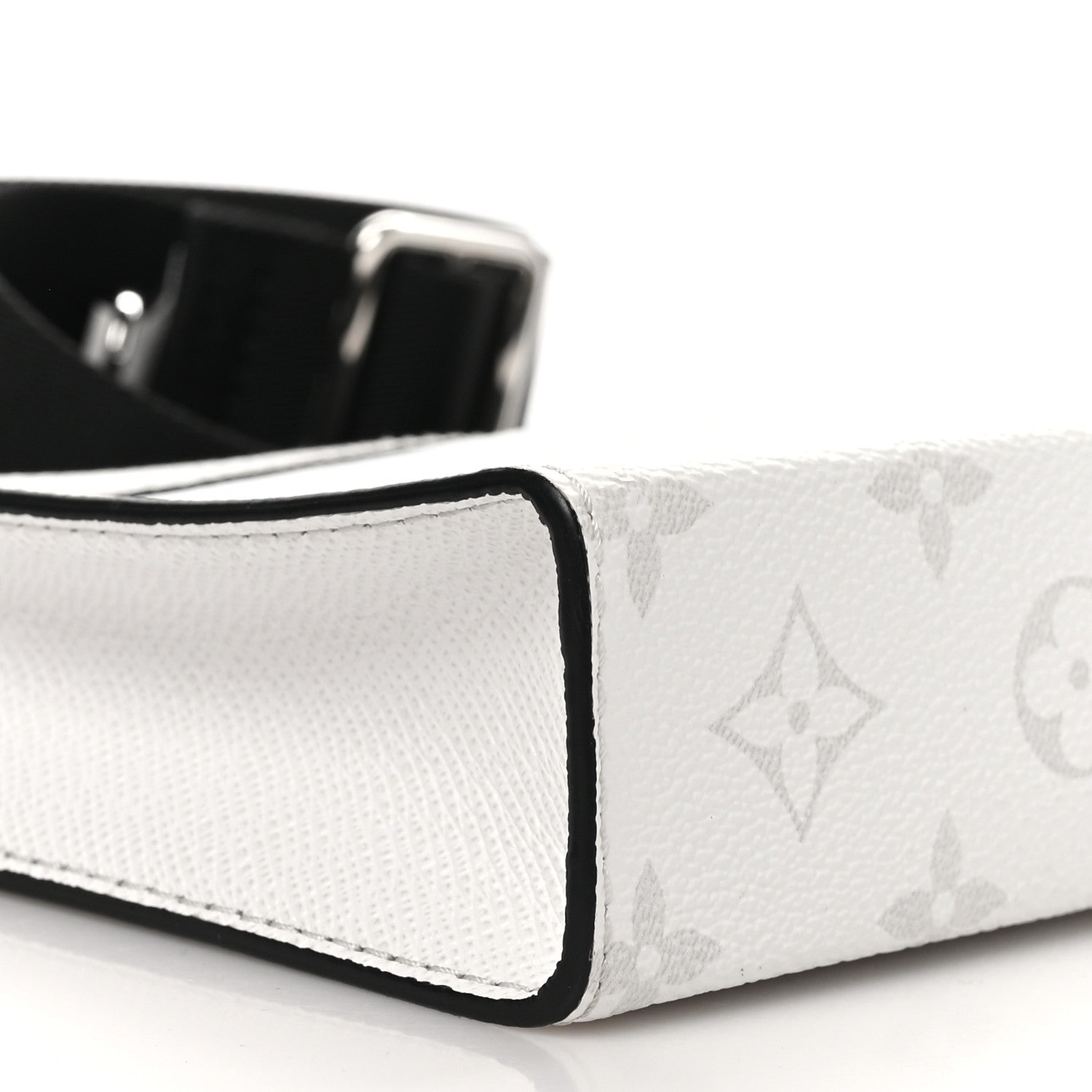 Louis Vuitton Taiga Monogram Gaston Wearable Wallet Optic White 7 of 8