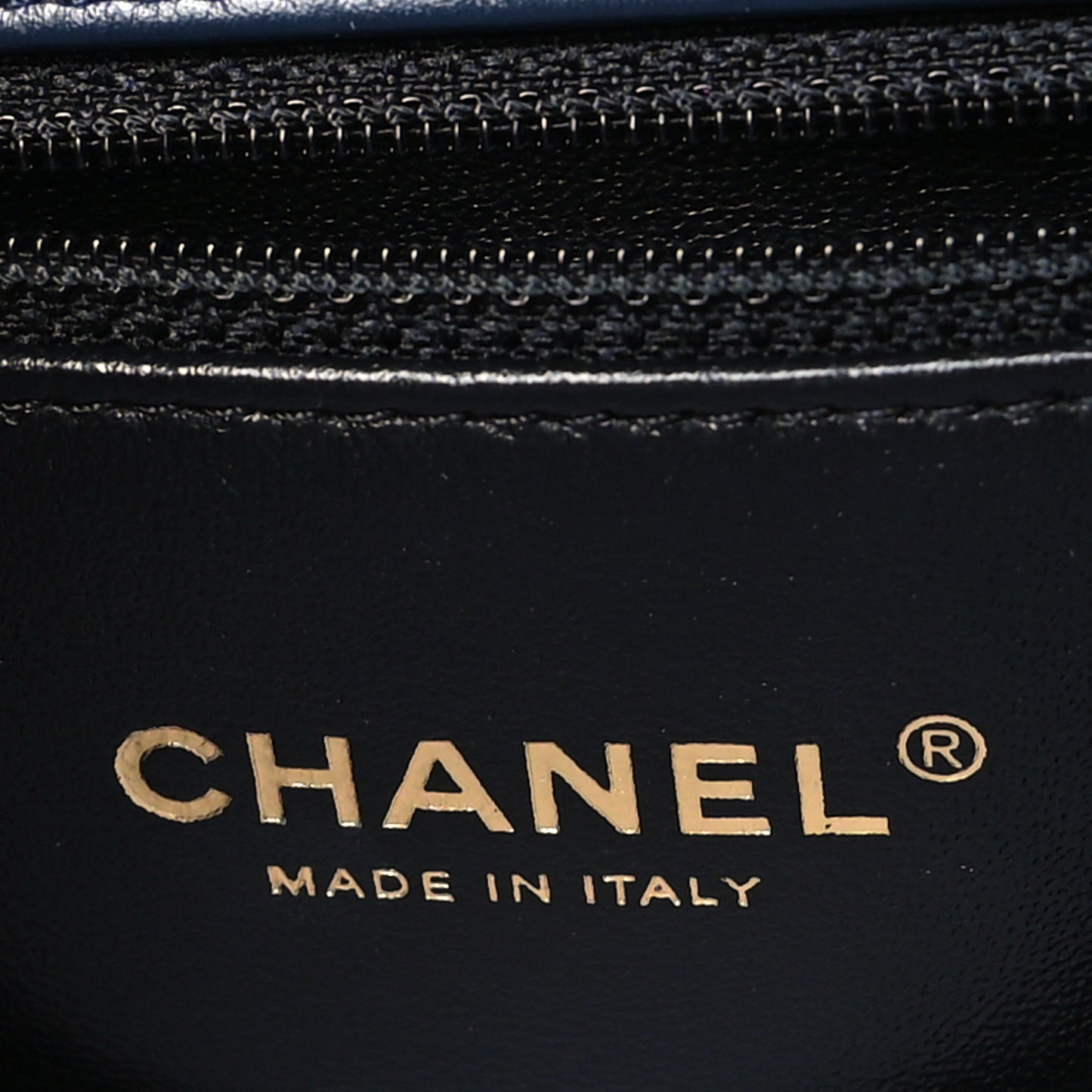 Caviar Quilted Small CC Filigree Flap Navy Black