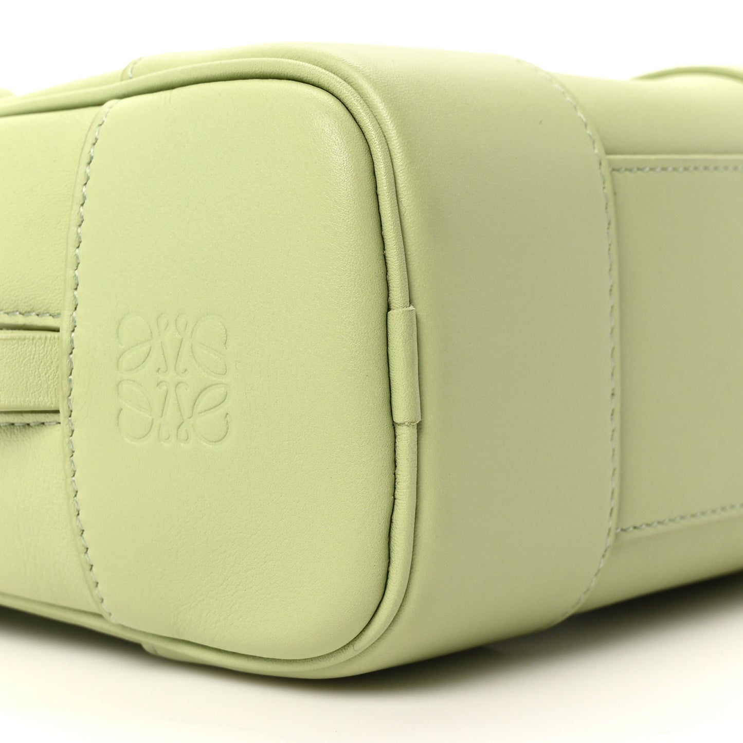 Calfskin Amazona 16 Tote Light Pear