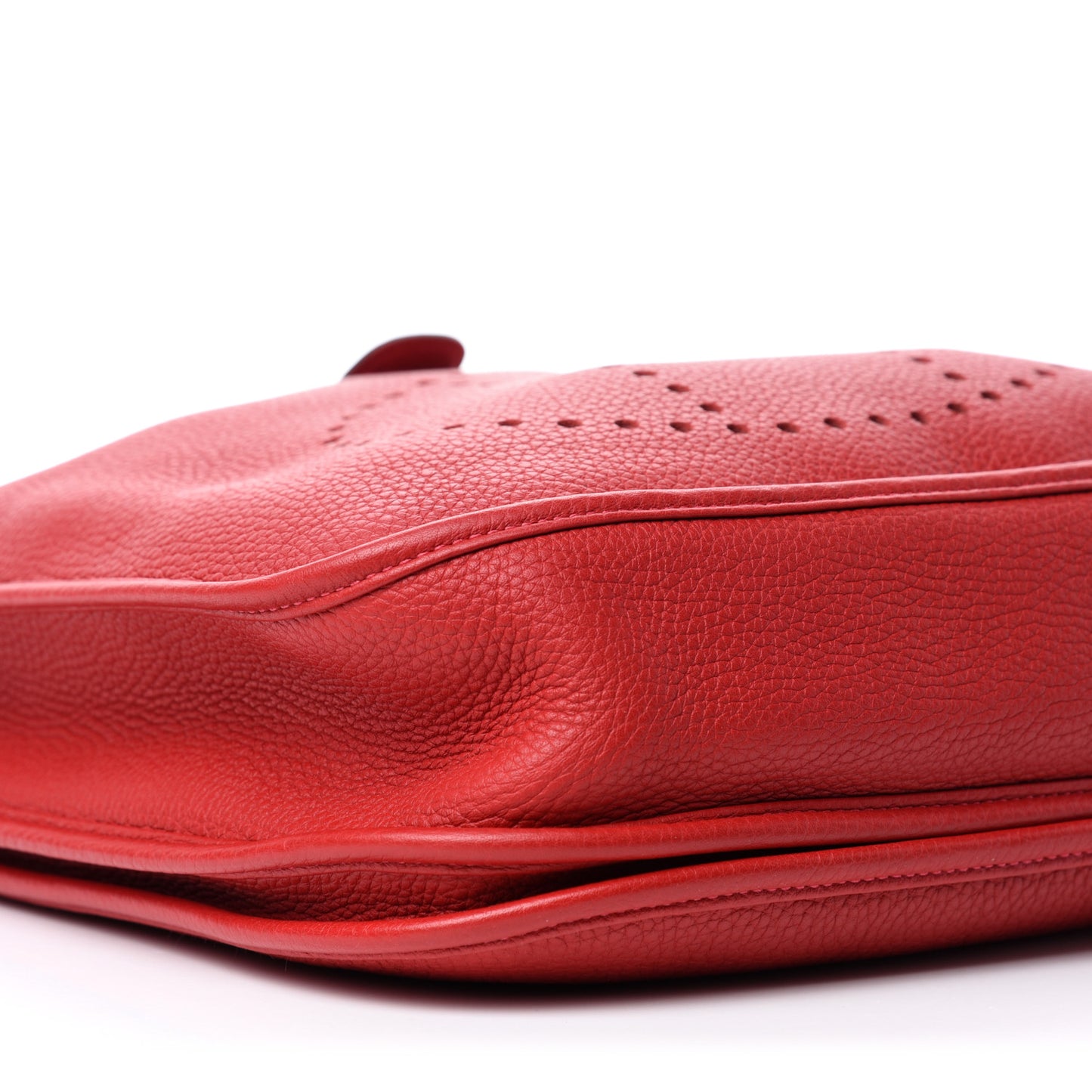 Taurillon Clemence Evelyne III PM Rouge Casaque