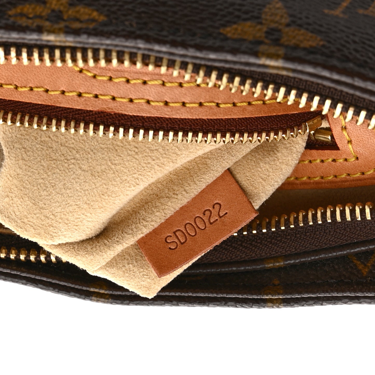 Monogram Looping MM