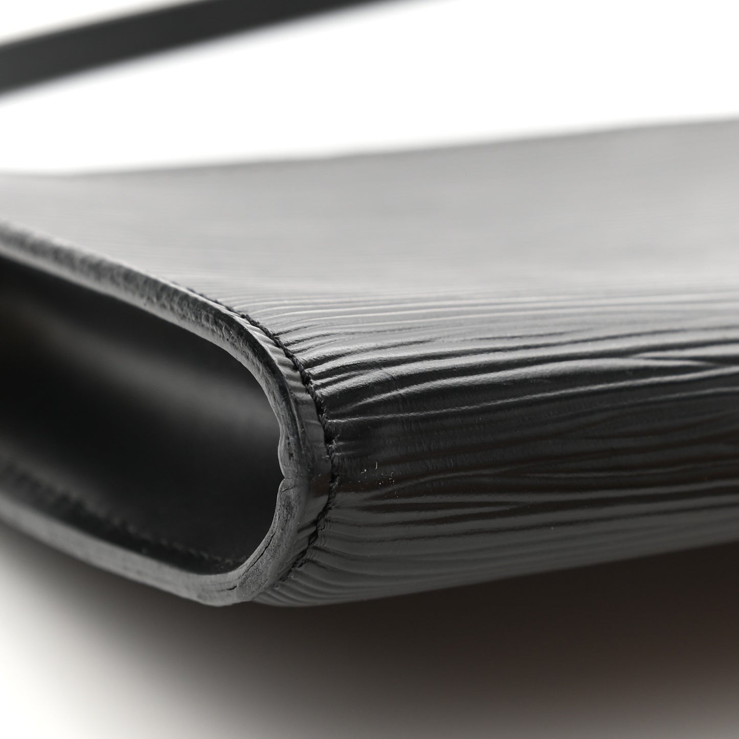 Epi Pochette Accessories 24 Black