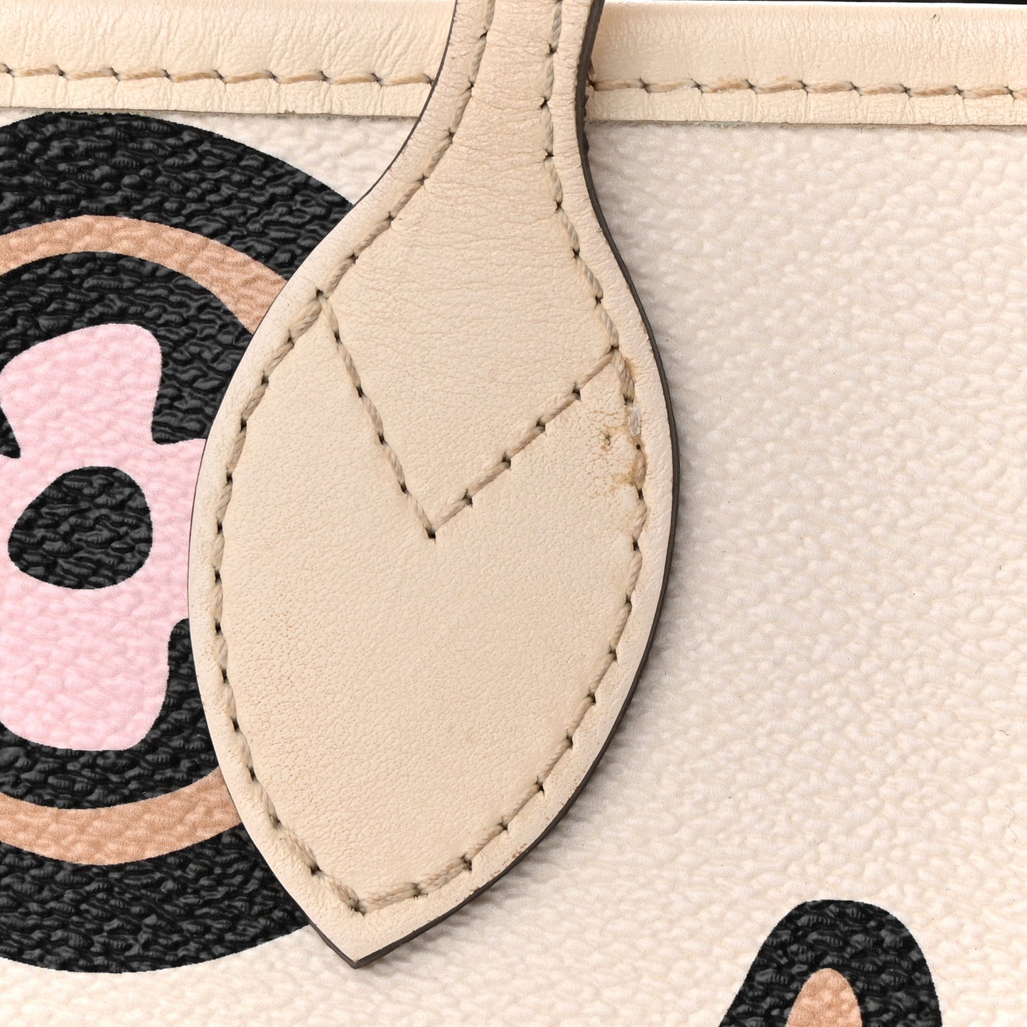Monogram Giant Wild At Heart Neverfull MM Creme