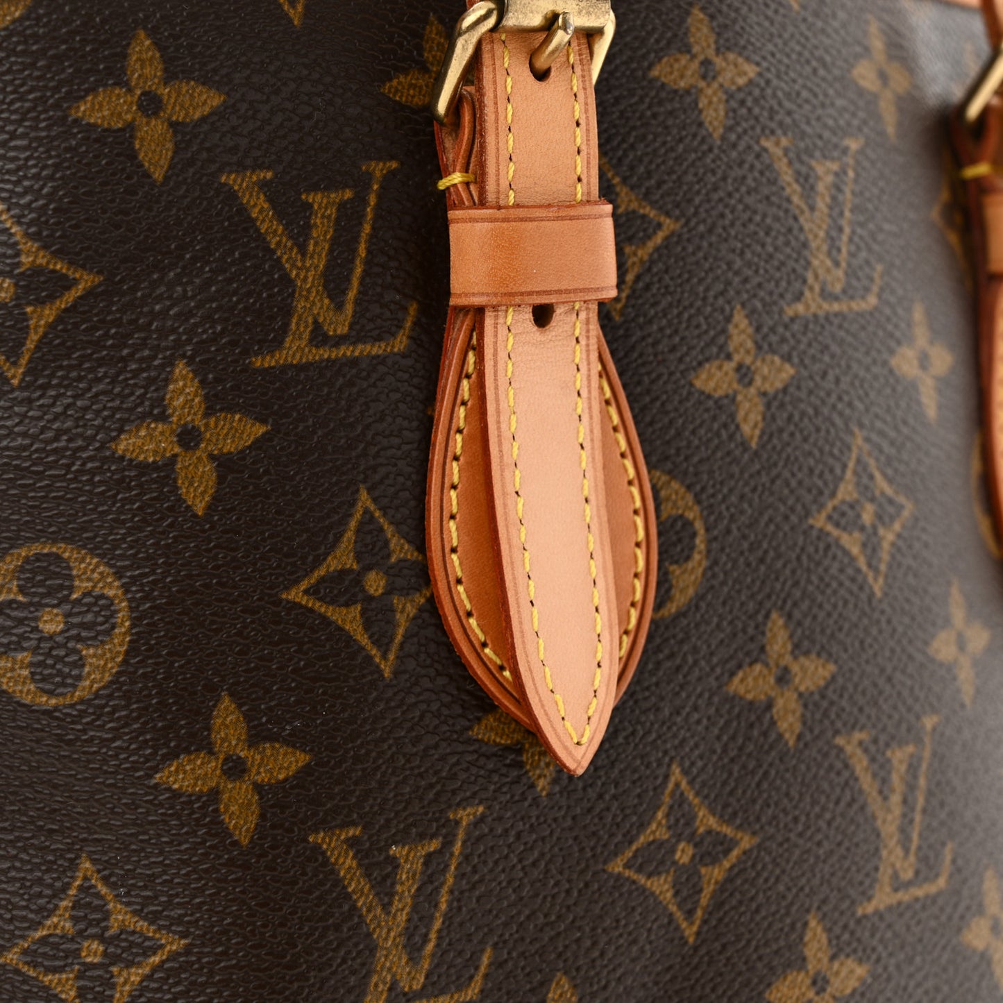 Monogram Petit Bucket 23