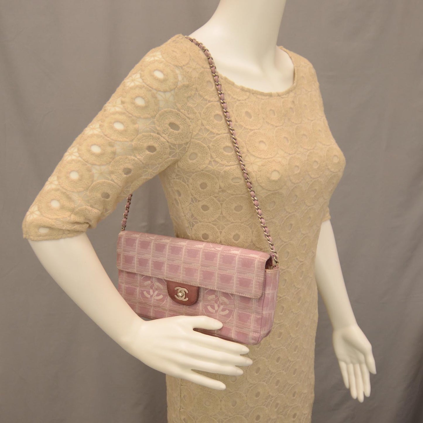 Nylon Travel East West Flap Pink