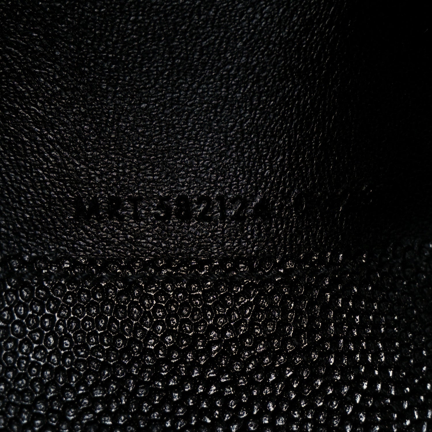 Saint Laurent Grain De Poudre Monogram Uptown Wallet Black 18 of 22