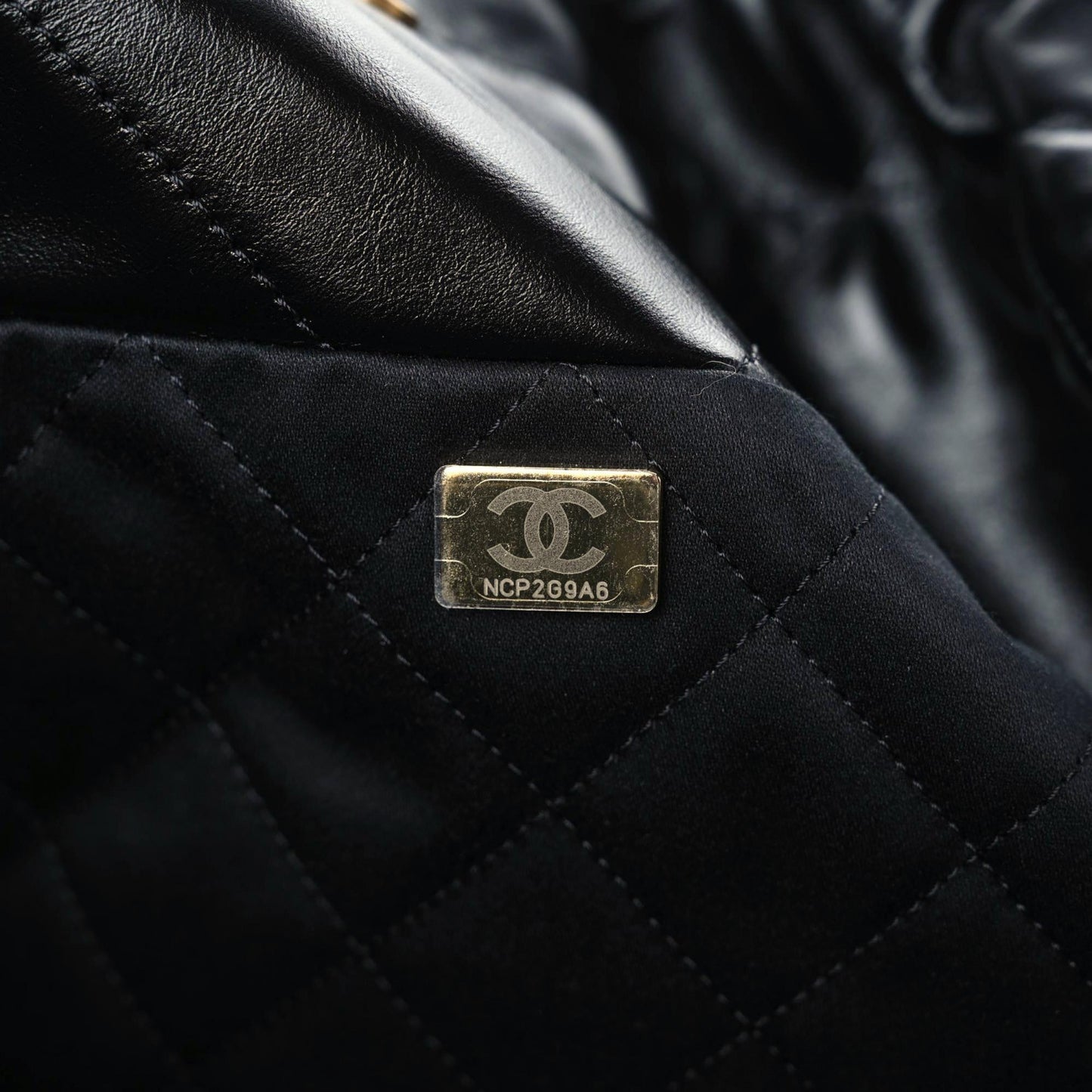 Shiny Calfskin Quilted Small Chanel 22 Black