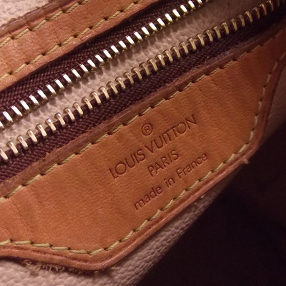Monogram Petit Bucket 23