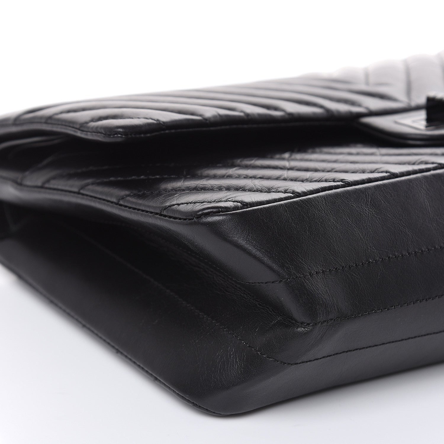 Chanel Aged Calfskin Chevron Quilted 2.55 Reissue 226 So Black 8 of 11