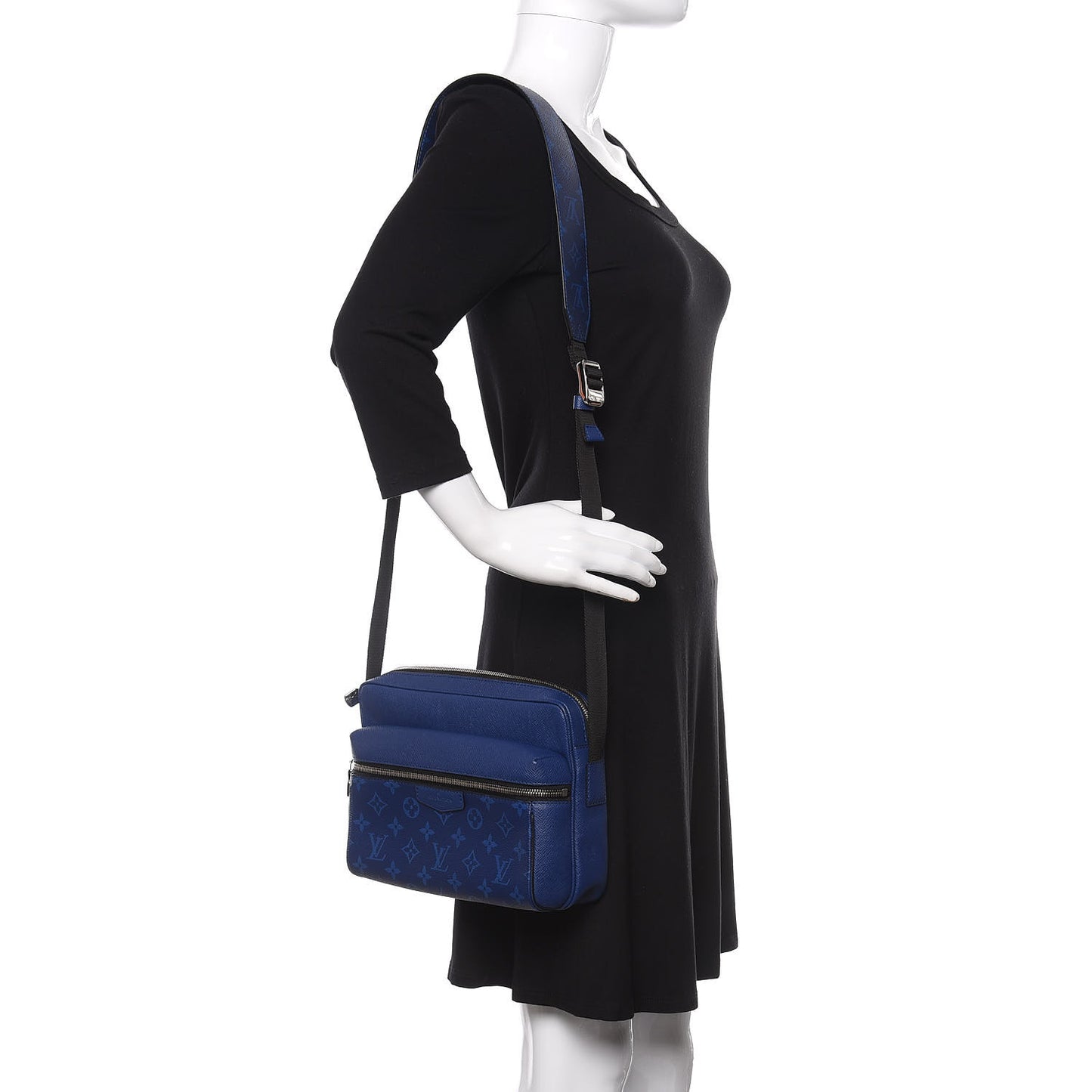 Taiga Monogram Outdoor Messenger Cobalt
