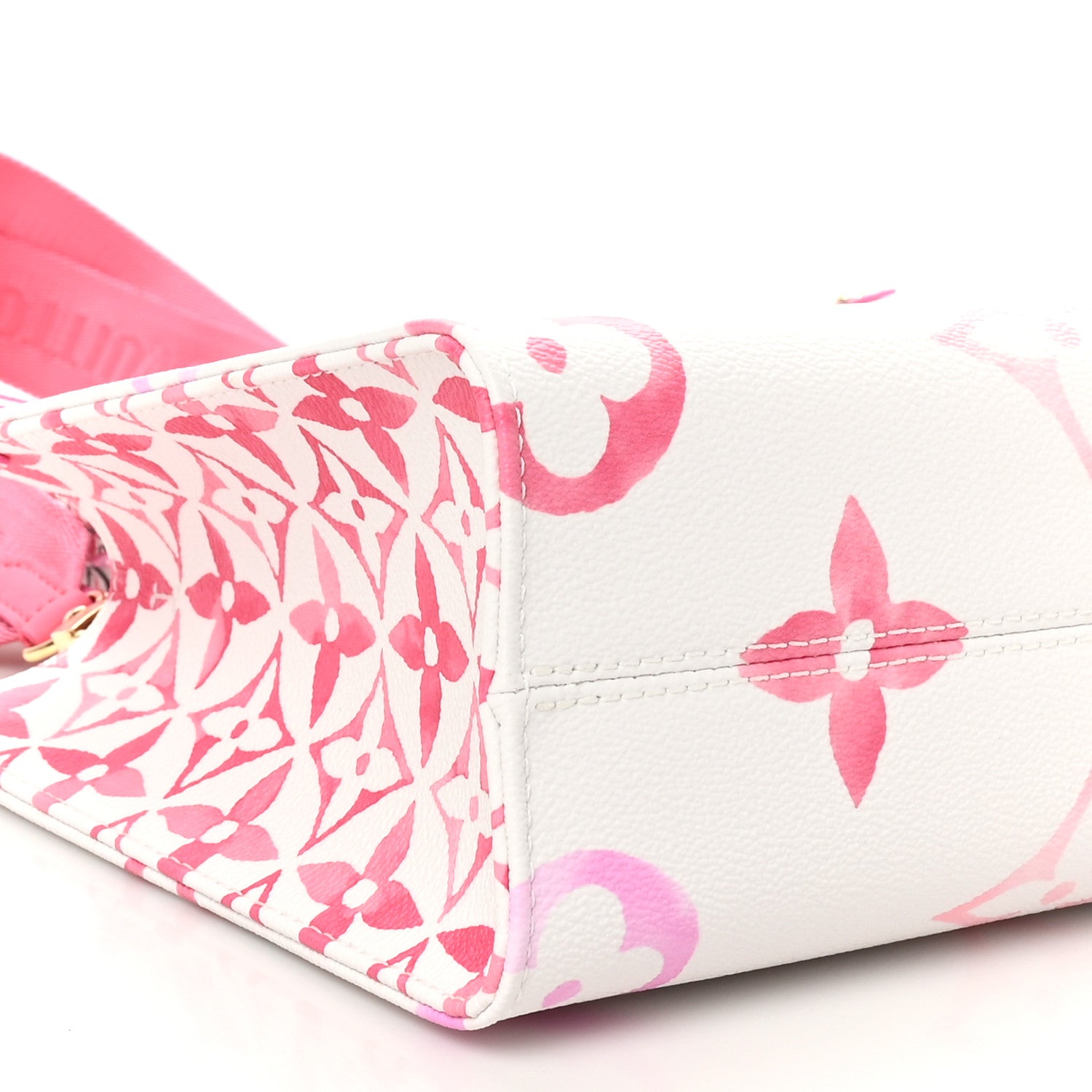 Louis Vuitton Monogram Giant By The Pool 2.0 Onthego PM Pink 8 of 10
