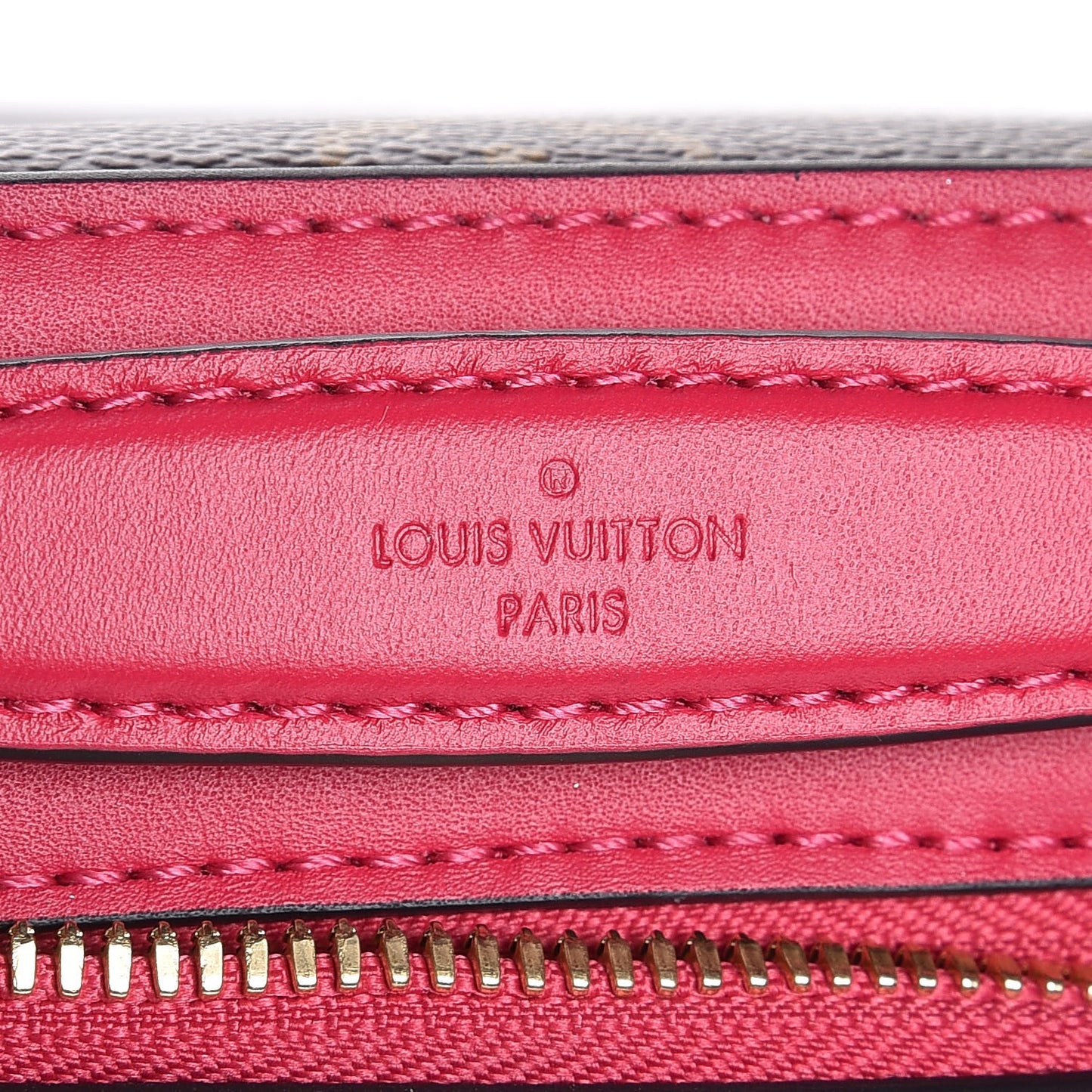 Monogram Saintonge Freesia