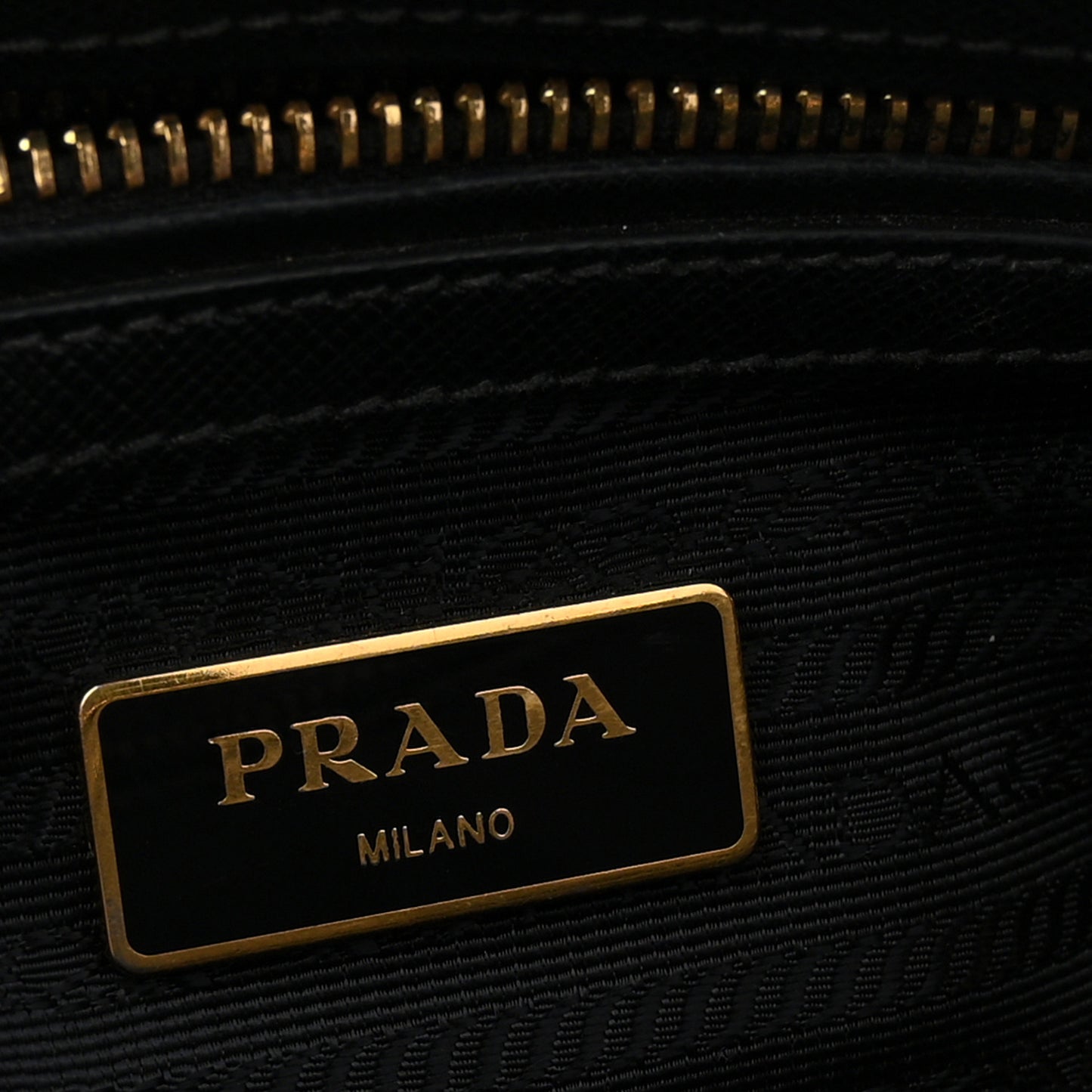 Saffiano Small Galleria Double Zip Tote Black
