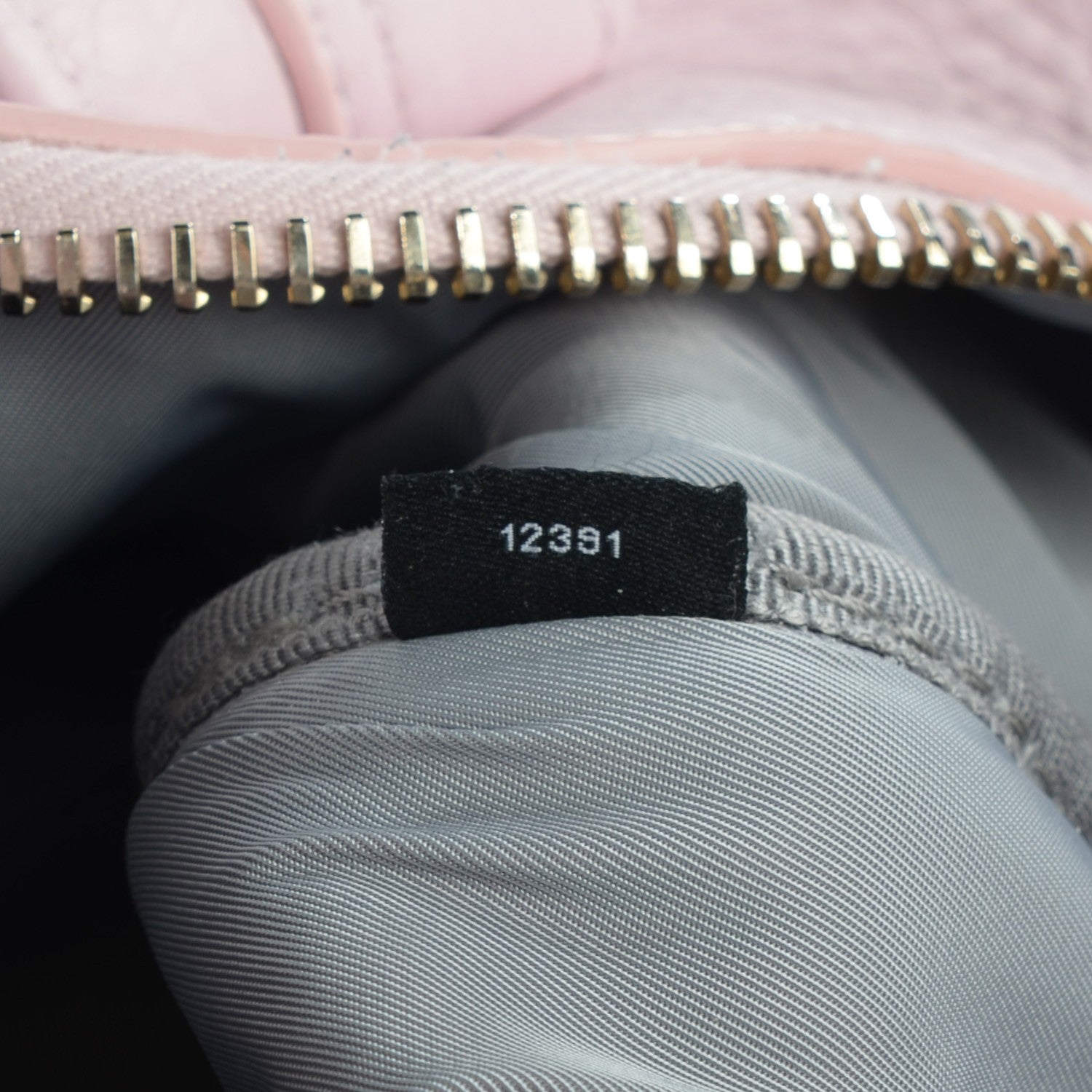 Alexander Wang Pebbled Lambskin Rocco Gummy 8 of 9