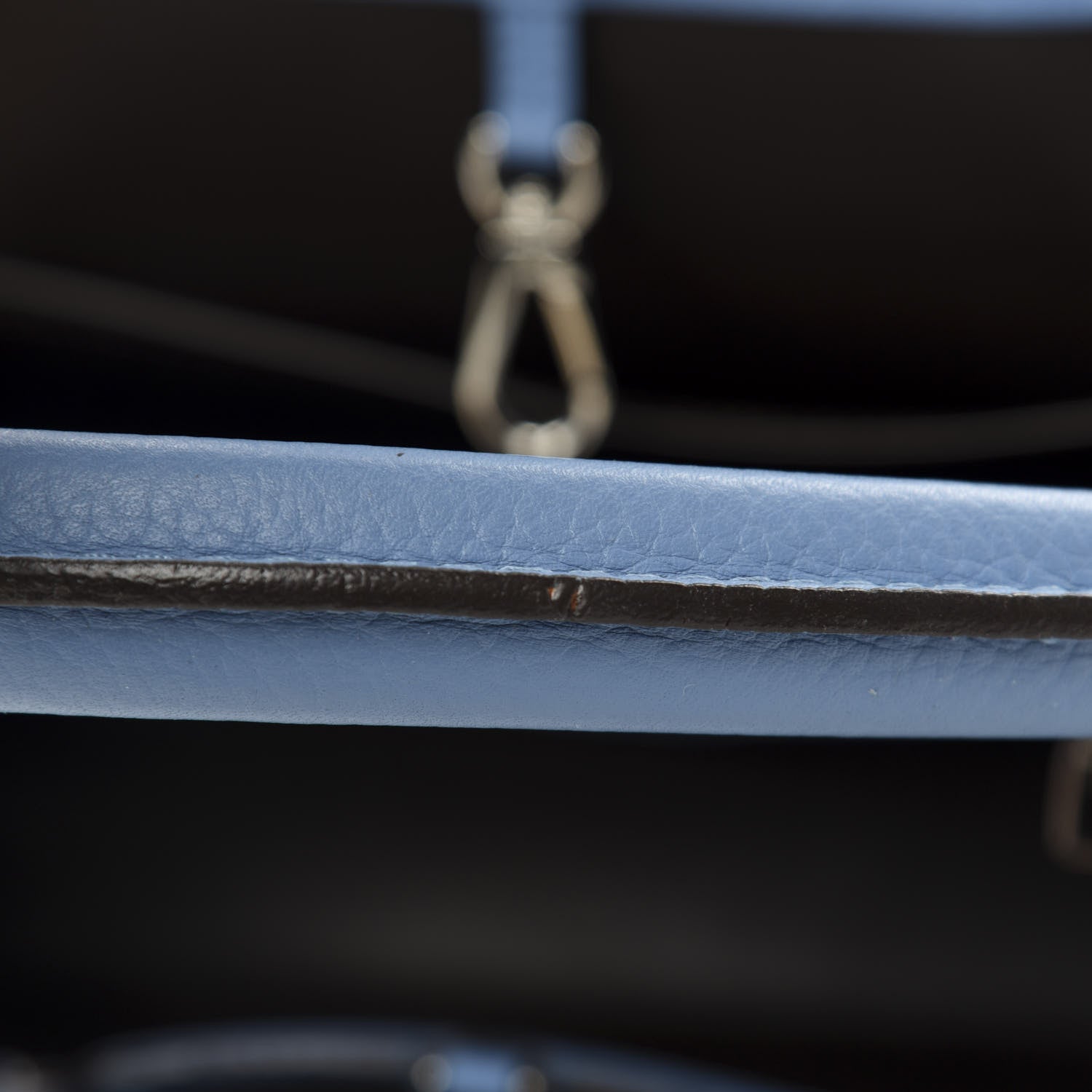 Louis Vuitton Taurillon Capucines MM Bleuet 13 of 21