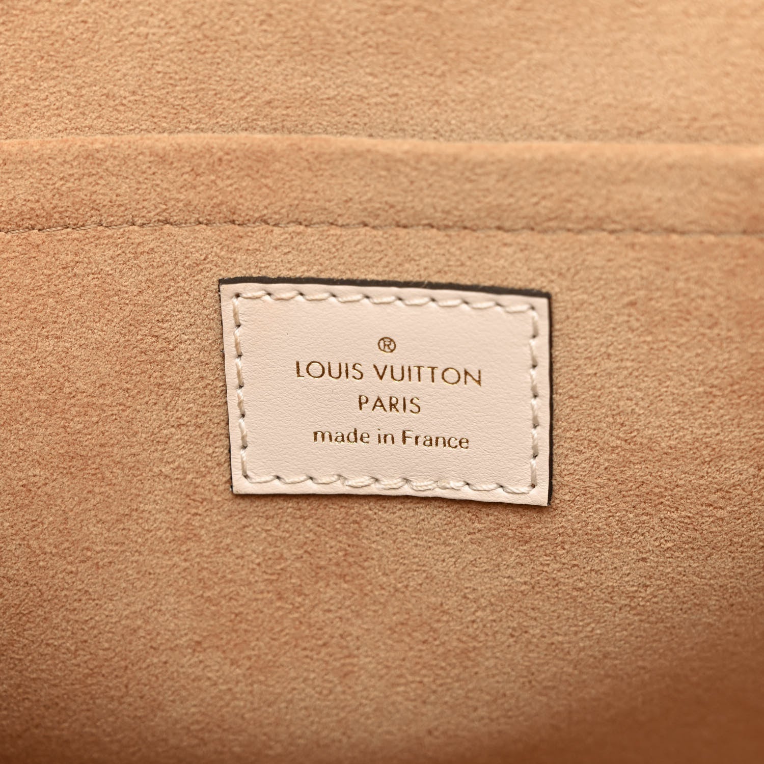 Louis Vuitton Mahina On My Side Greige 6 of 10
