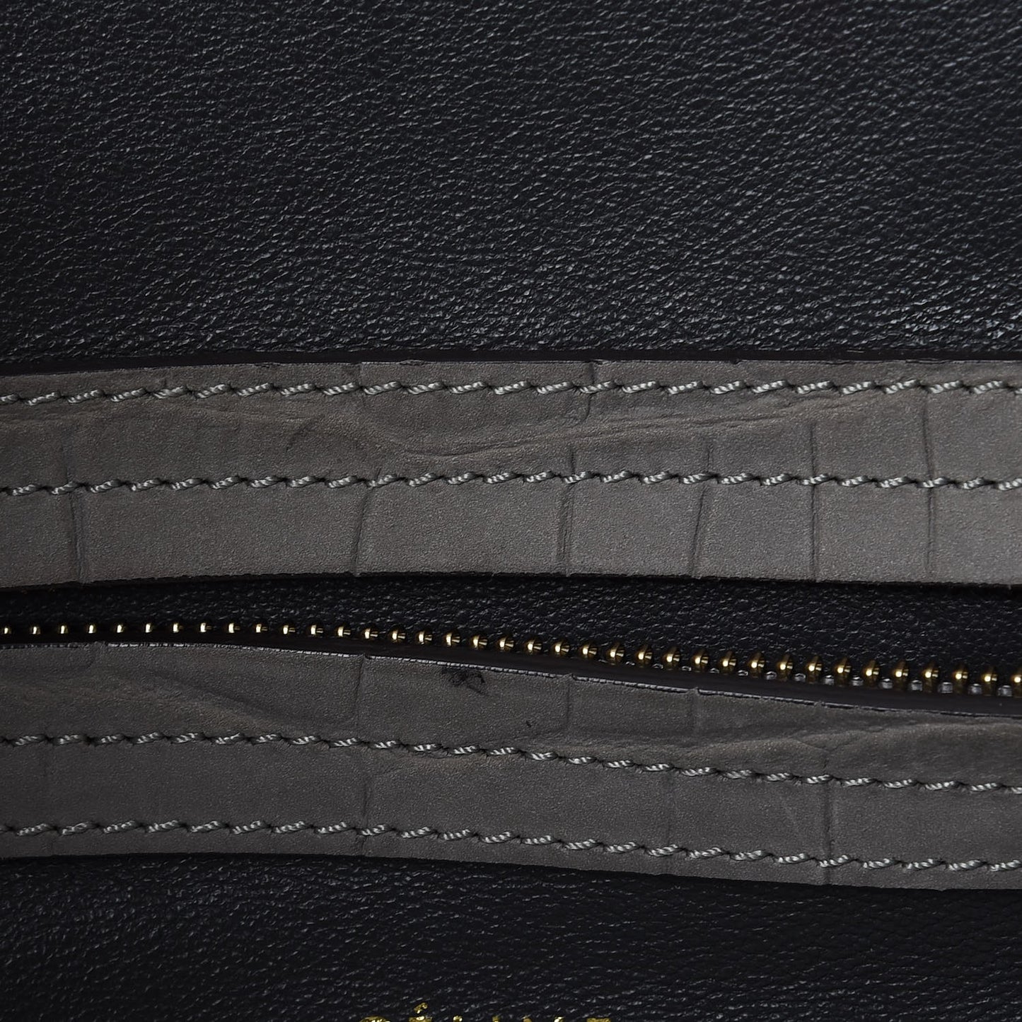 Crocodile Embossed Nubuck Medium Phantom Luggage Grey