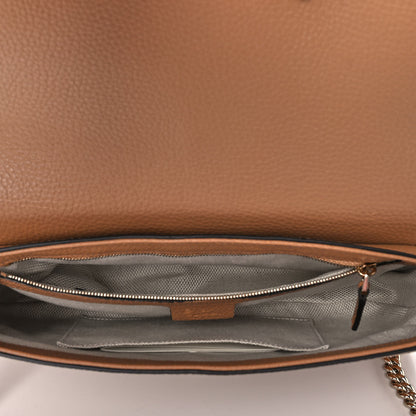 Gucci Pebbled Calfskin Medium Soho Flap Crossbody Camelia 5 of 11