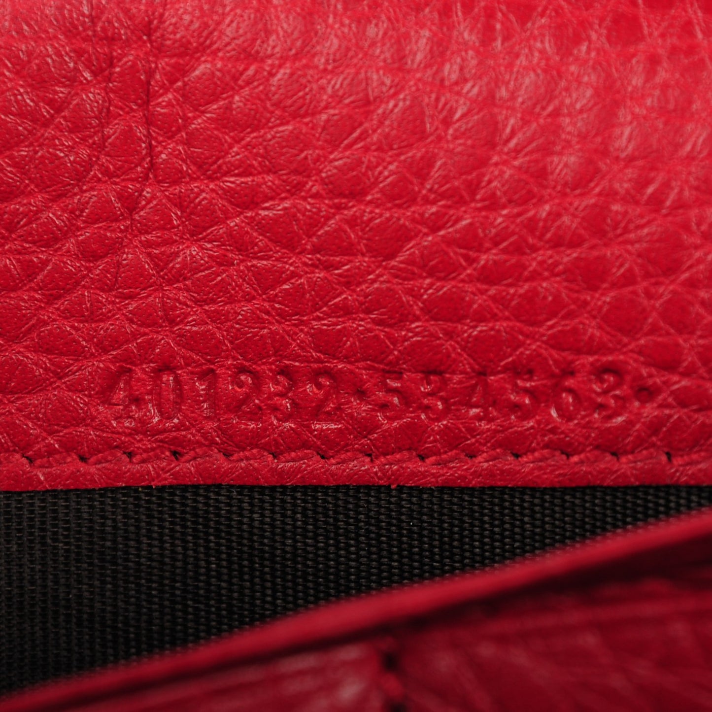 Calfskin GG Marmont Chain Wallet Vulcanic Red