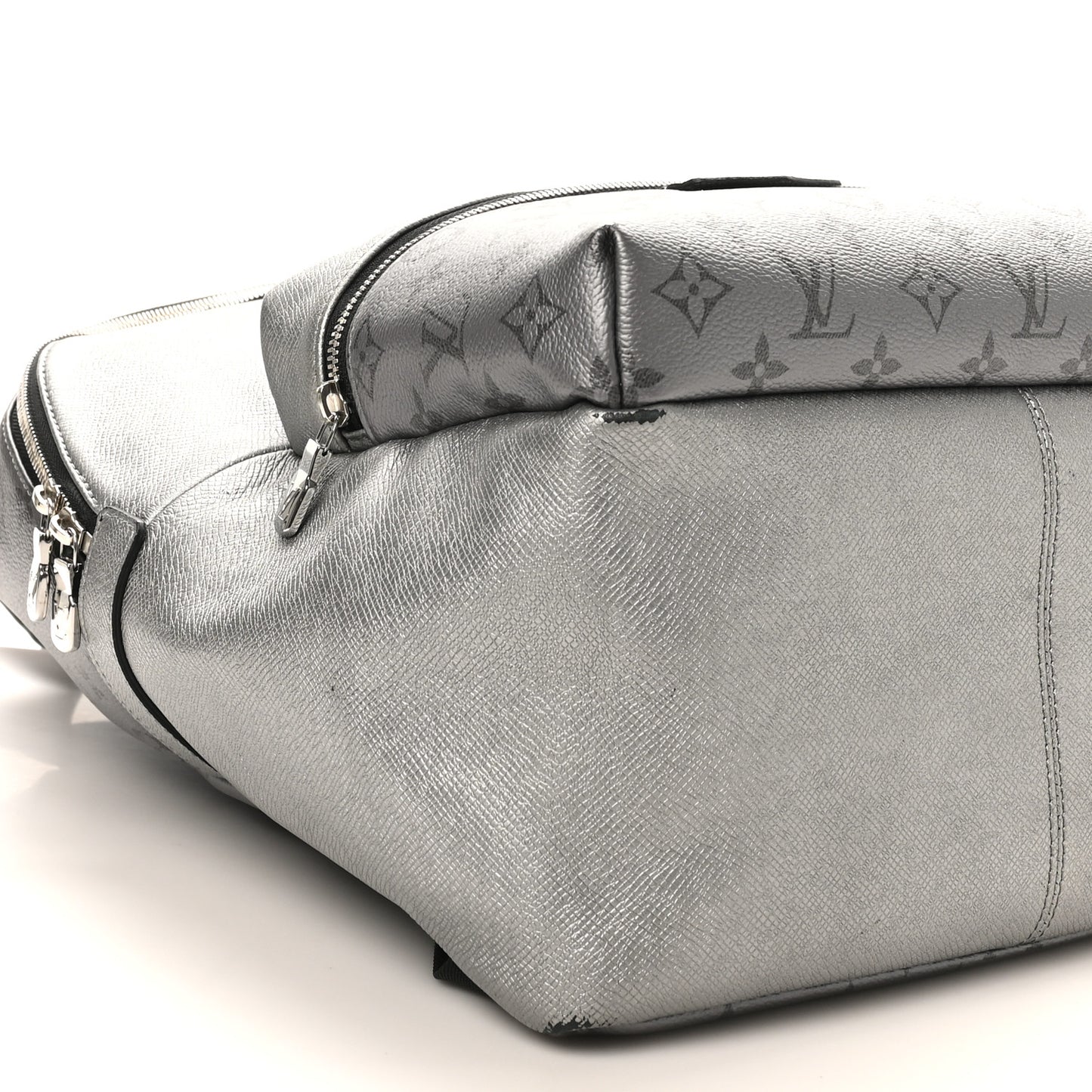 Monogram Taiga Discovery Backpack PM Silver