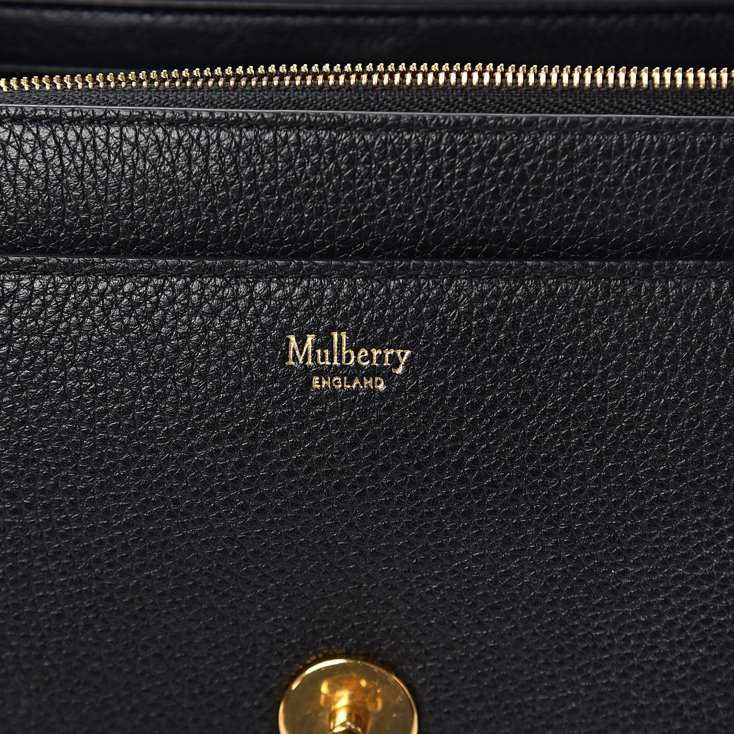 Small Classic Grain Calfskin Medium Darley Black