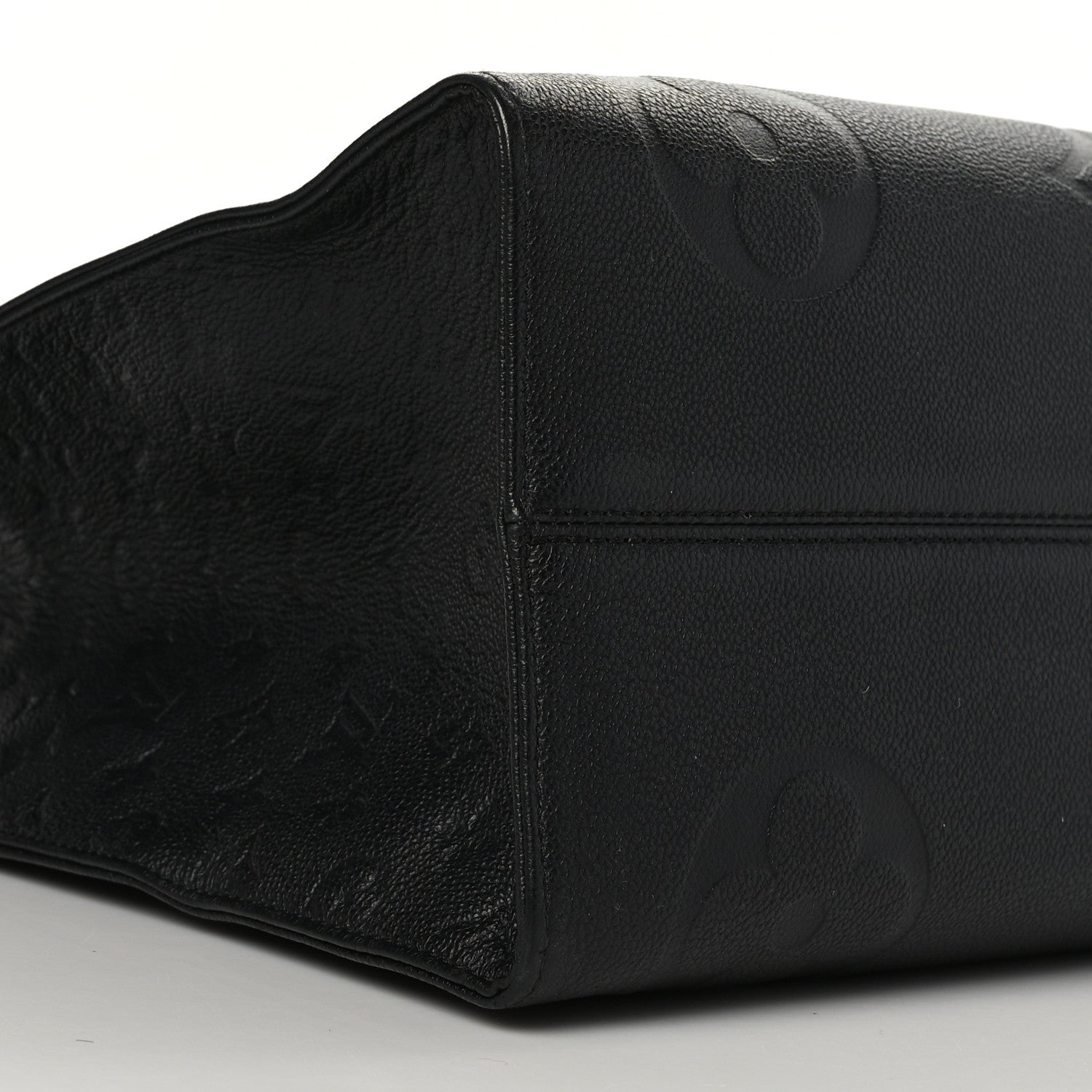 Louis Vuitton Empreinte Monogram Giant Onthego GM Black 7 of 9