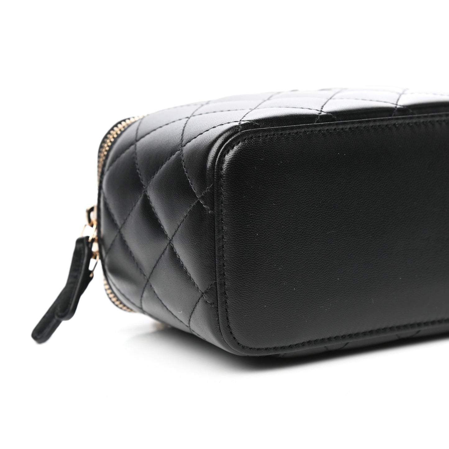 Lambskin Quilted Small Vanity Case With Chain Black