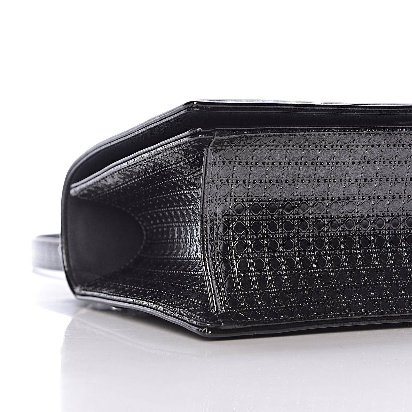 Metallic Patent Micro-Cannage Medium Diorama Flap Bag Graphite