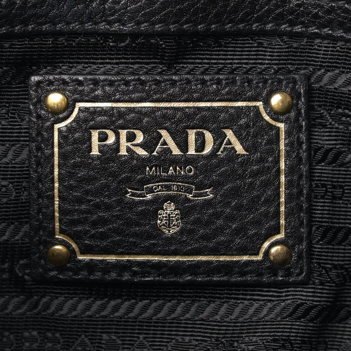 Vitello Daino Tote Black