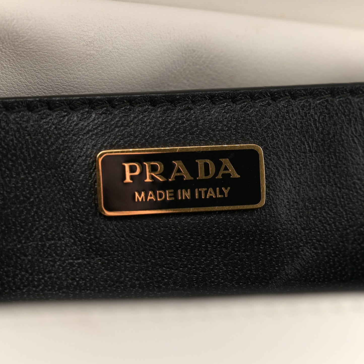 City Calf Saffiano Large Cahier Bag White Black