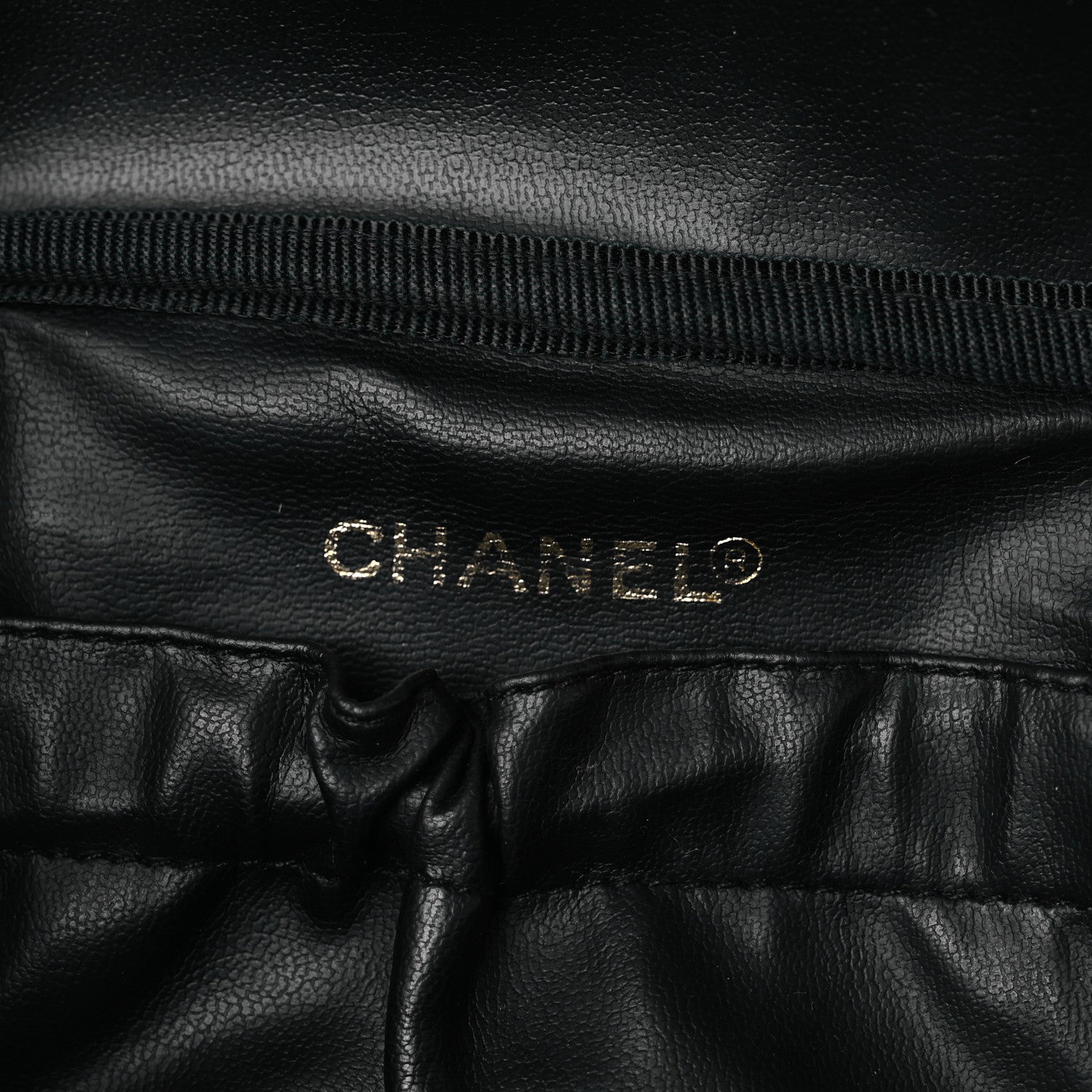 Chanel Caviar CC Vanity Cosmetic Case Black 6 of 10