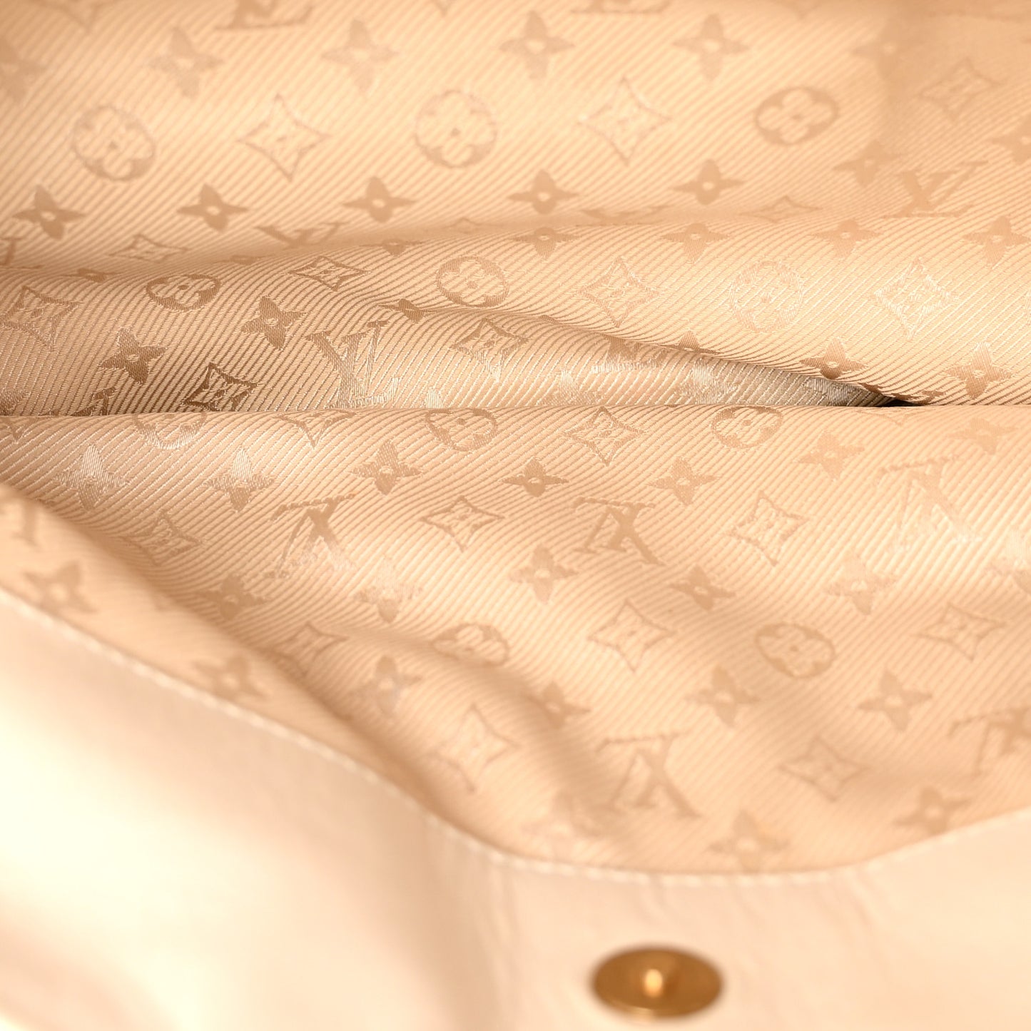 Lambskin Riveting White