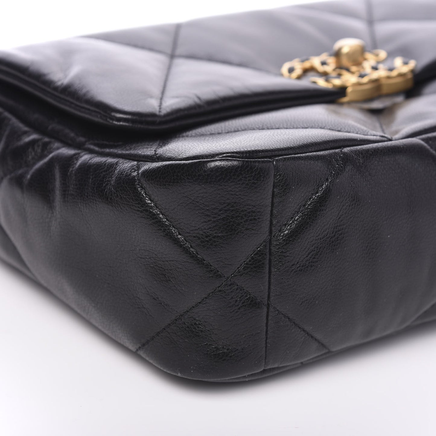 Goatskin Quilted Medium 19 Flap Black
