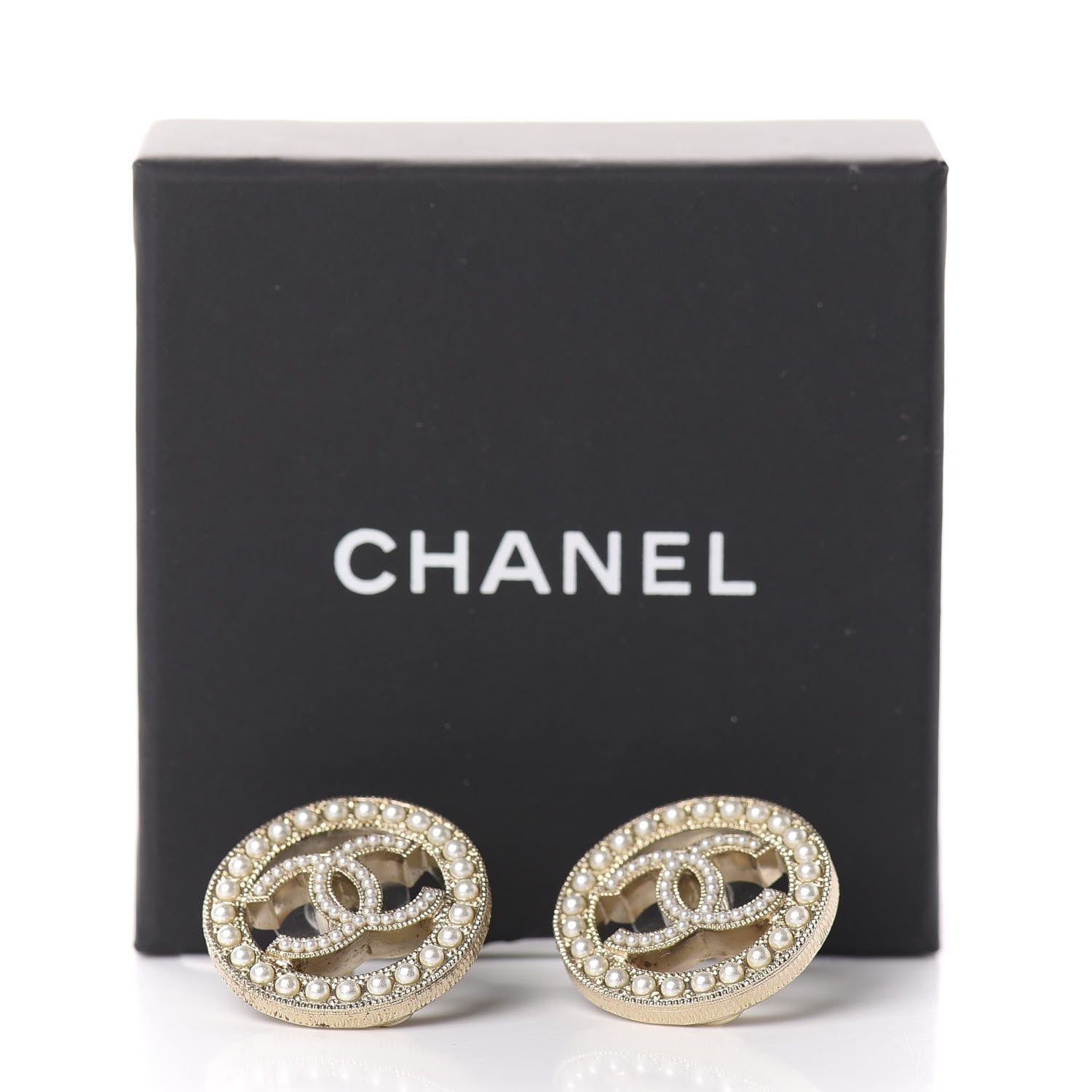 Chanel Pearl CC Round Earrings Gold 5 of 5