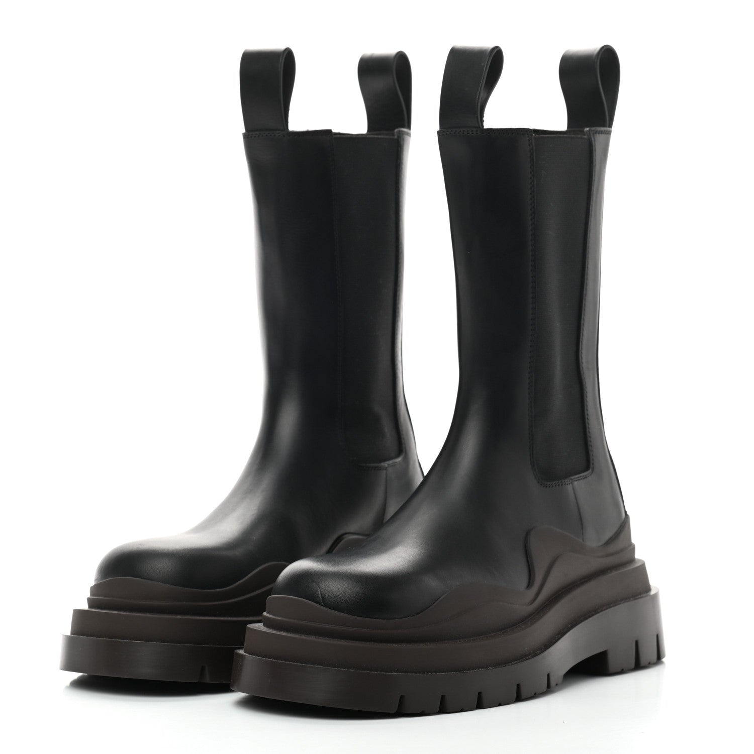 Bottega Veneta Calfskin The Tire Chelsea Boots 35.5 Black Camping 3 of 6