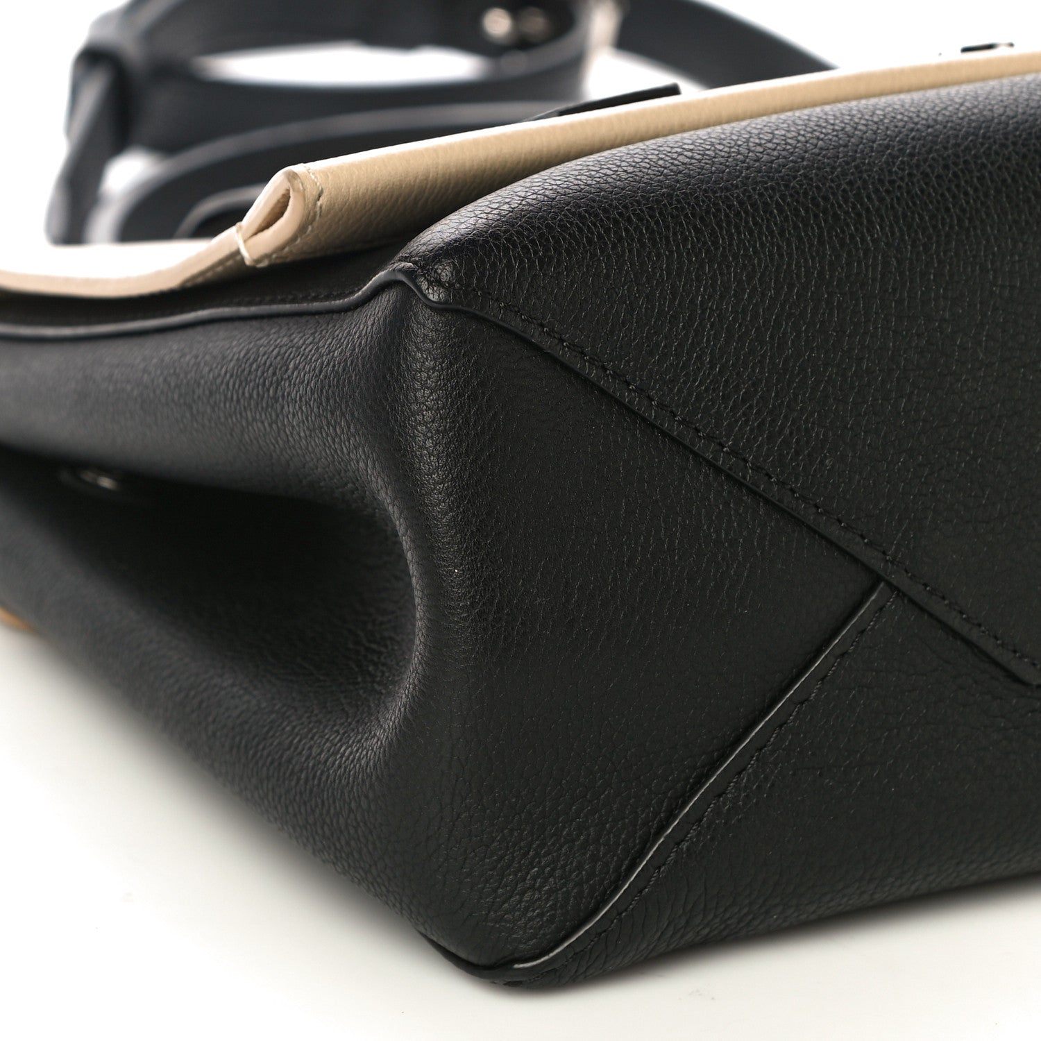 Louis Vuitton Soft Calfskin Lockme II Top Handle Vanille Black 8 of 11