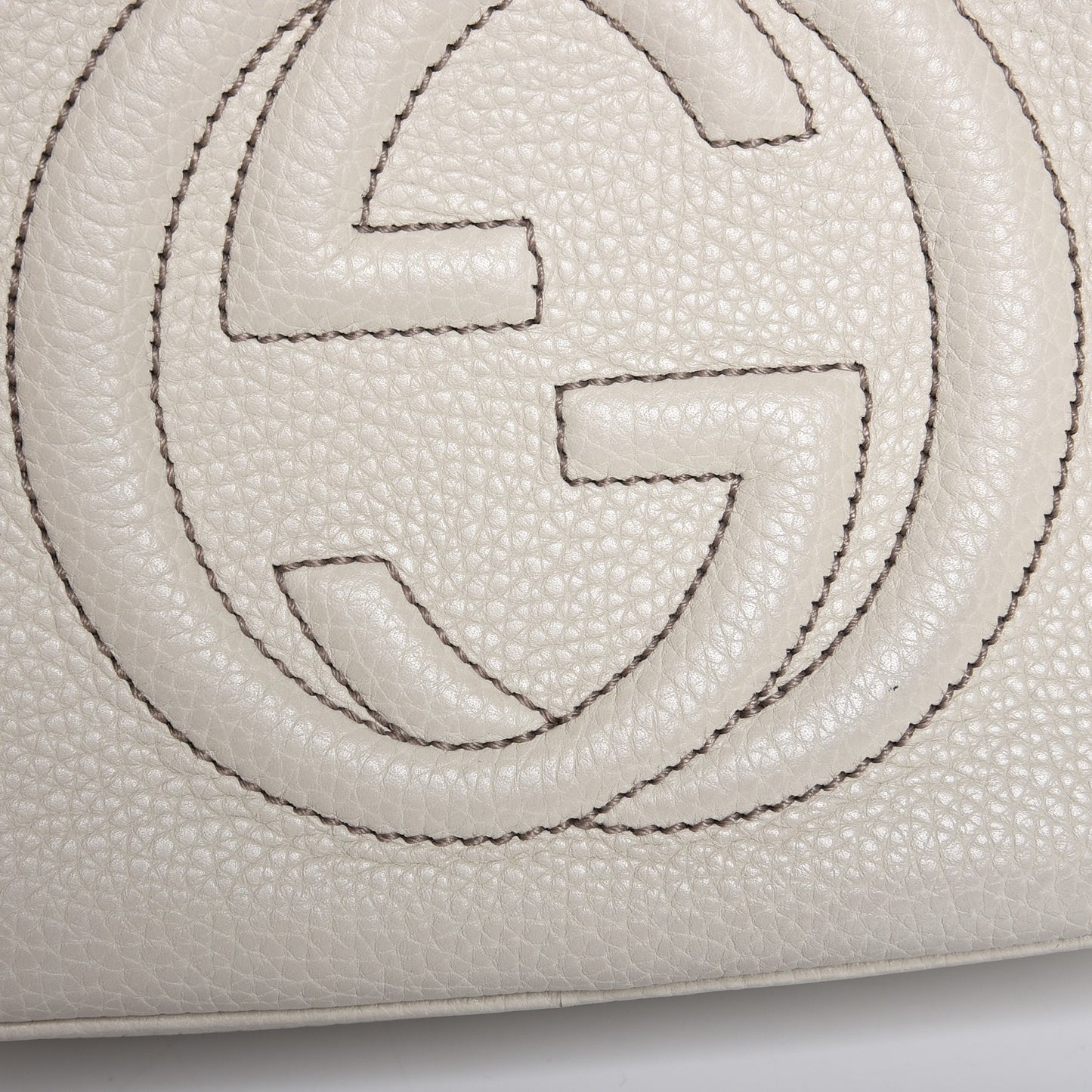 Pebbled Calfskin Small Soho Disco Bag Off White