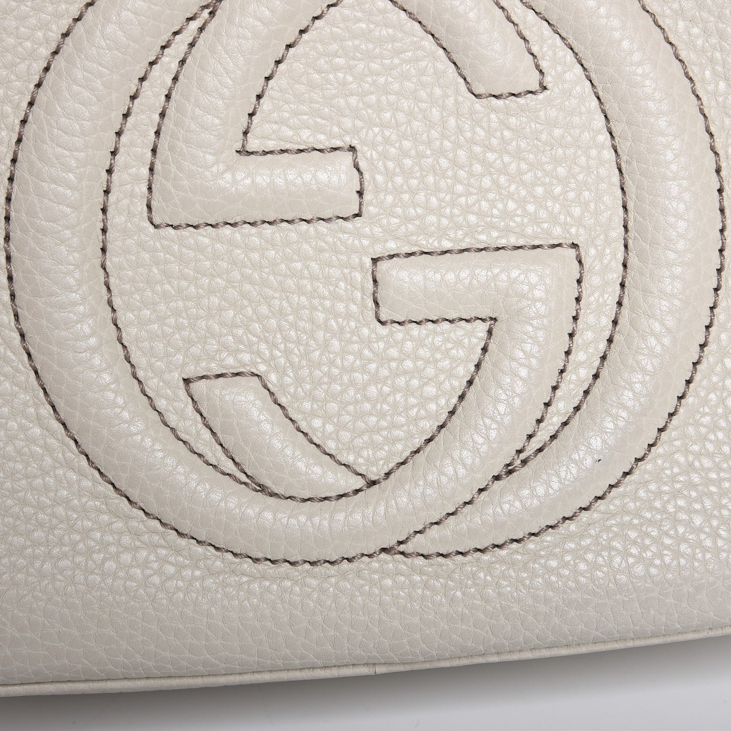 Gucci Pebbled Calfskin Small Soho Disco Bag Off White 8 of 8
