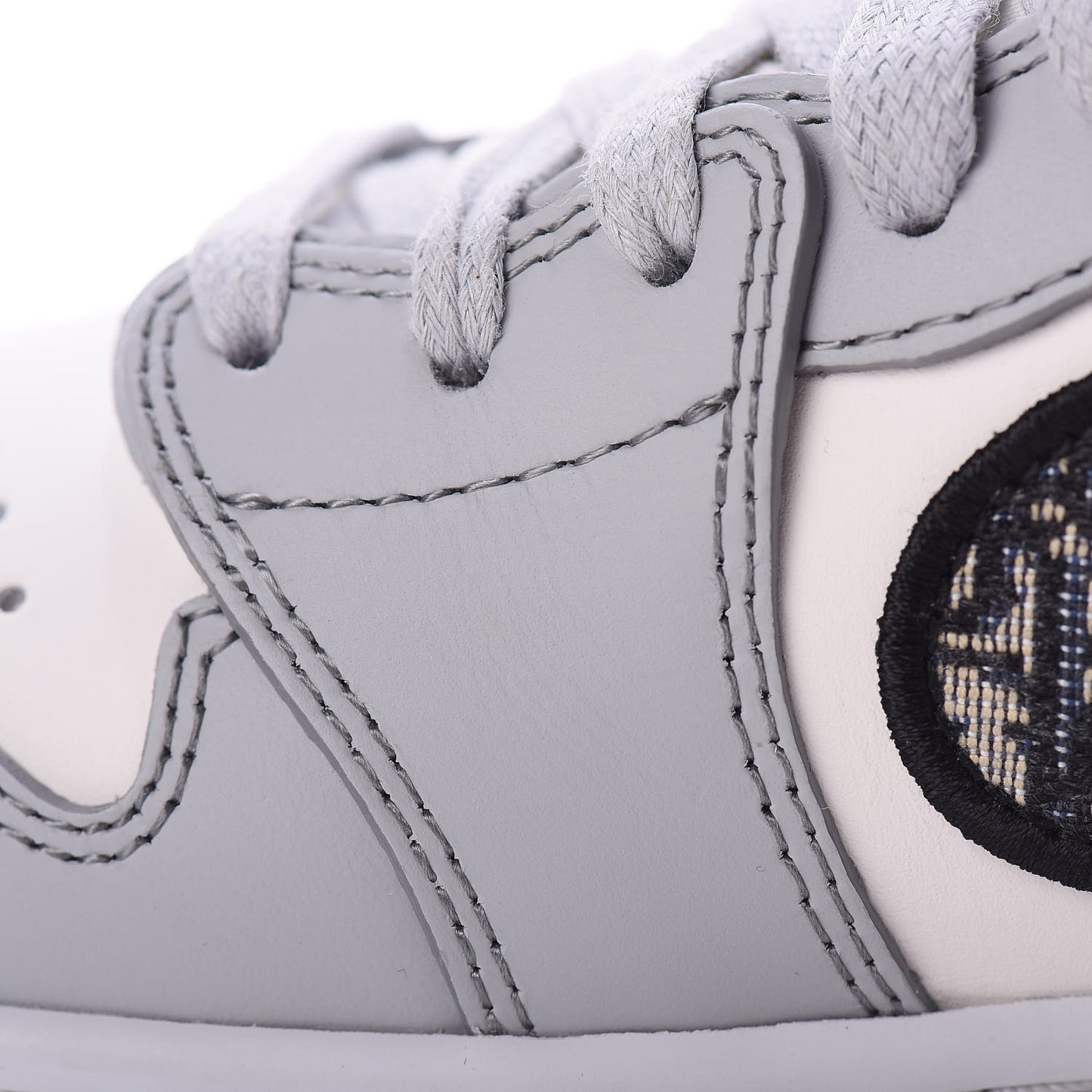 X NIKE AIR JORDAN Calfskin Mens Oblique Low Sneakers 40 Beige White