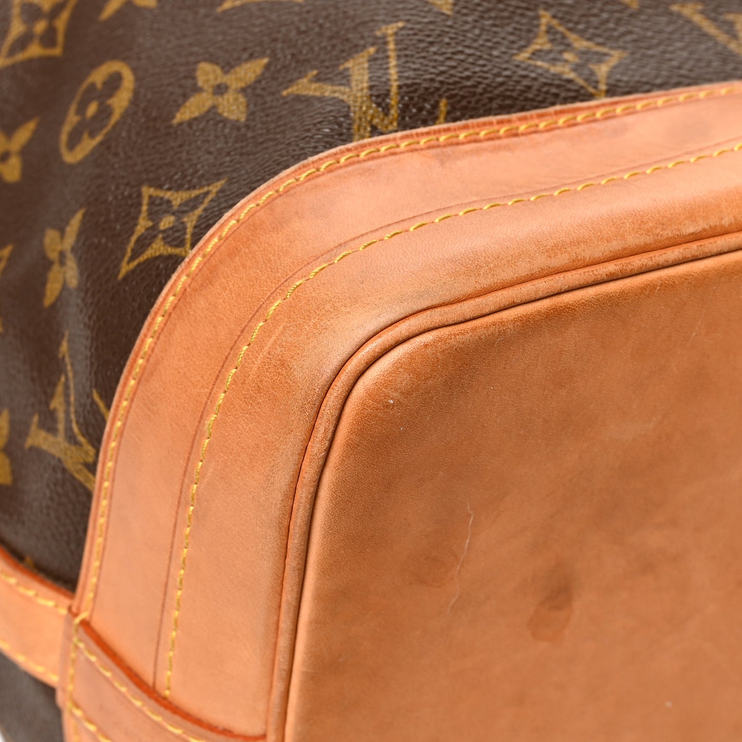 Monogram Noe