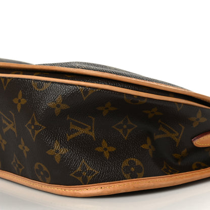Louis Vuitton Monogram Menilmontant MM 9 of 9