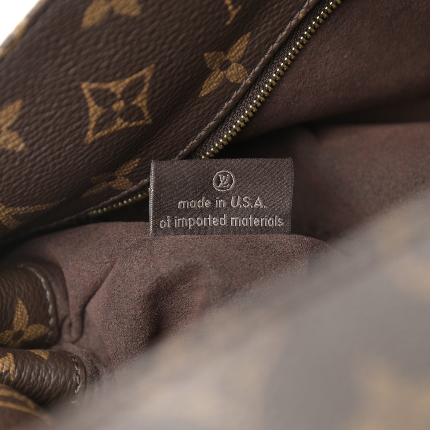 Louis Vuitton Monogram Metis 7 of 17