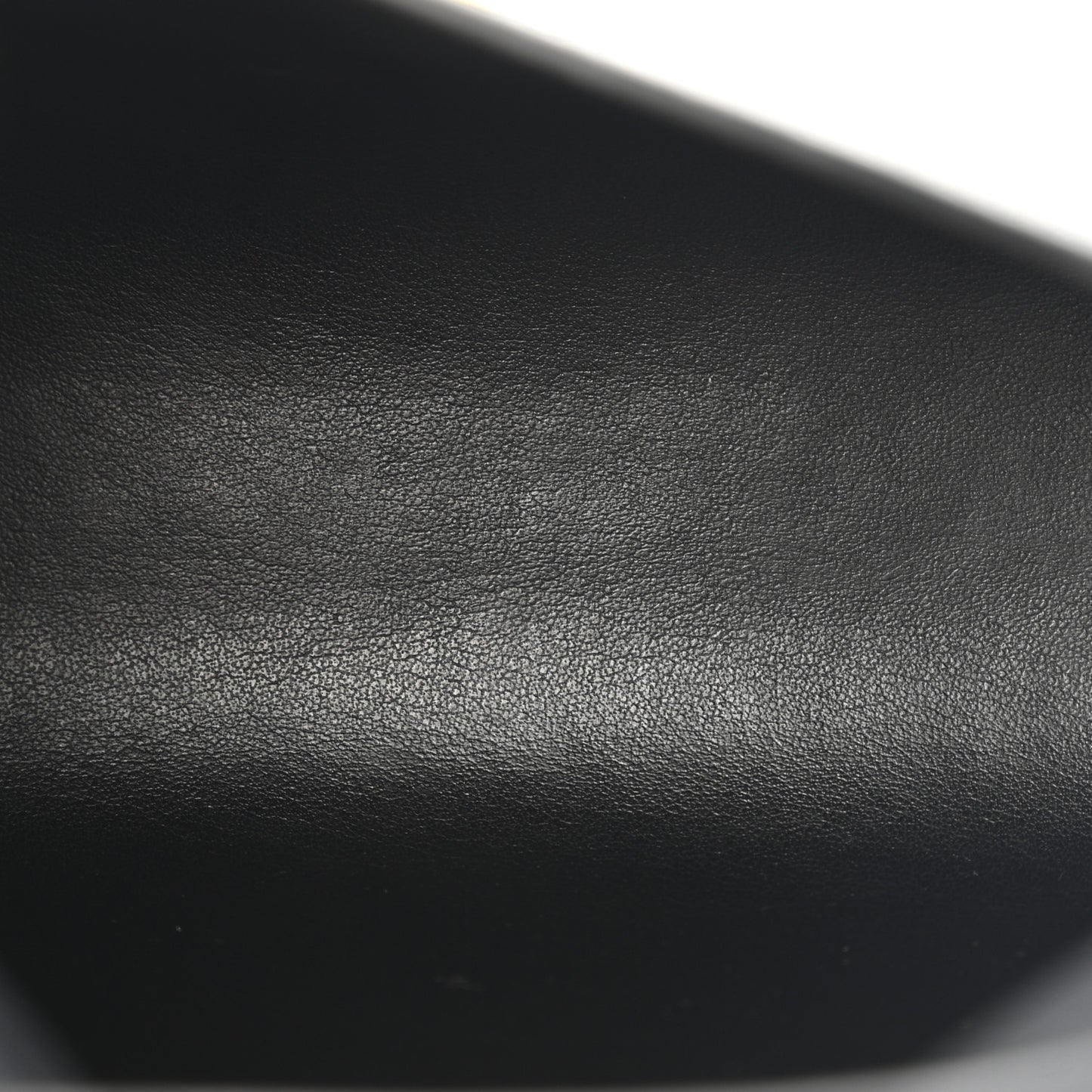 Small Classic Grain Darley Cosmetic Pouch Black