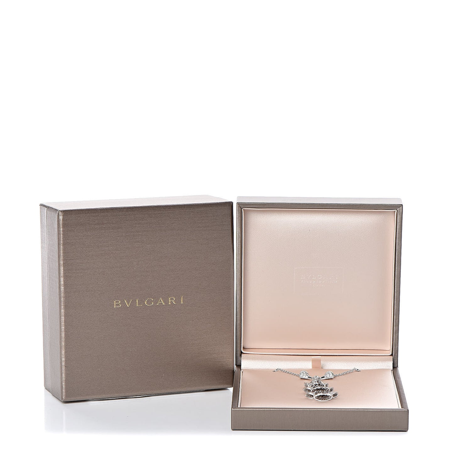 18K White Gold Diamond Diva's Dream Pendant Necklace