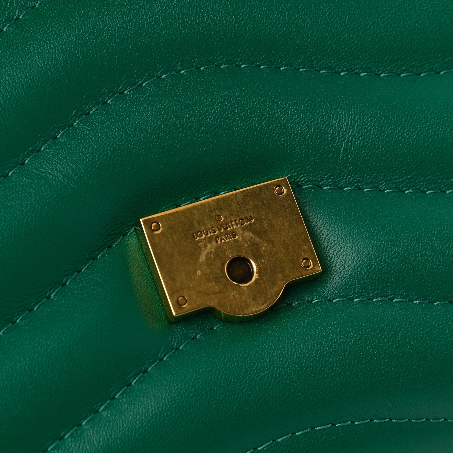 Louis Vuitton Calfskin New Wave Chain Bag MM NM Emerald 7 of 9
