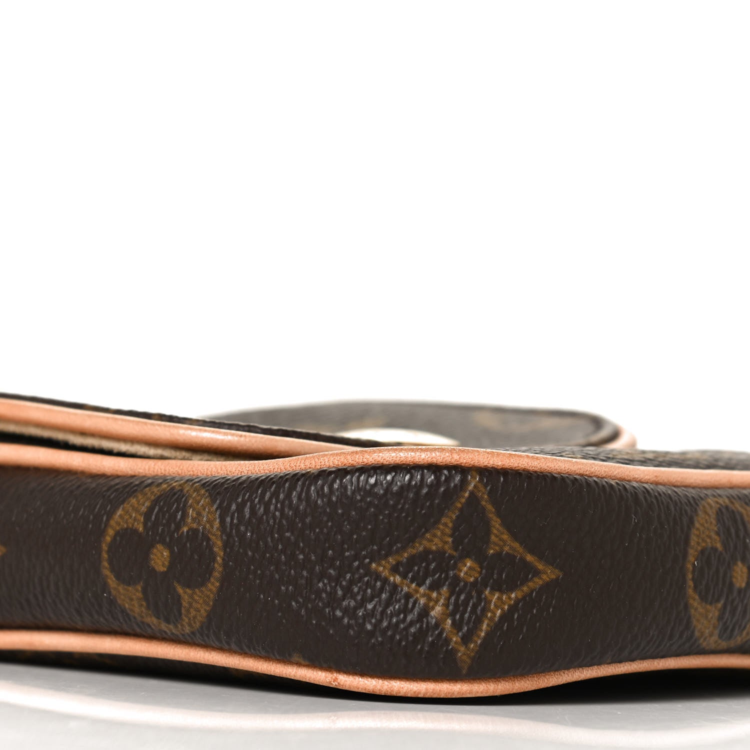 Louis Vuitton Monogram Pochette Cancun 8 of 10