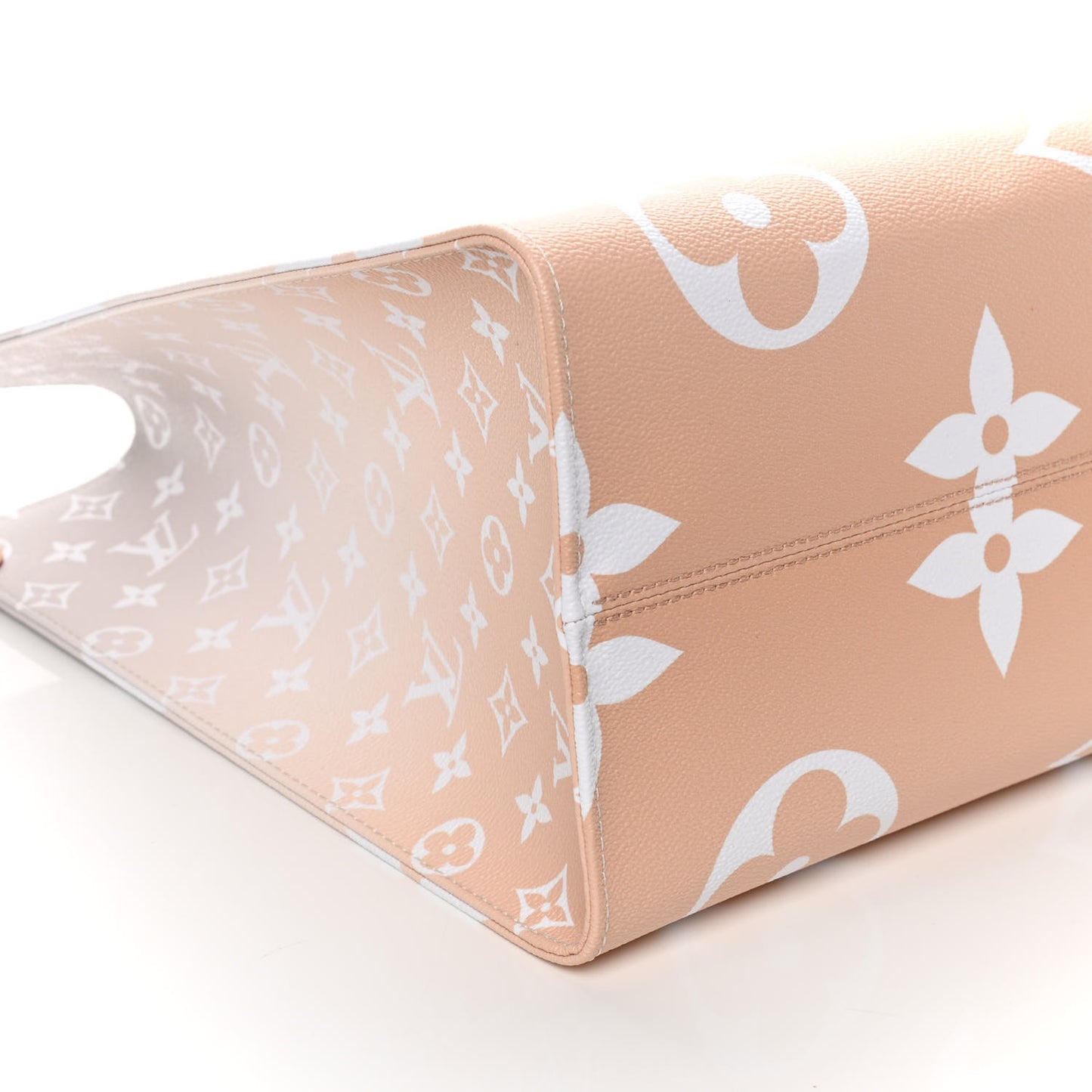 Monogram Giant By The Pool Onthego GM Brume