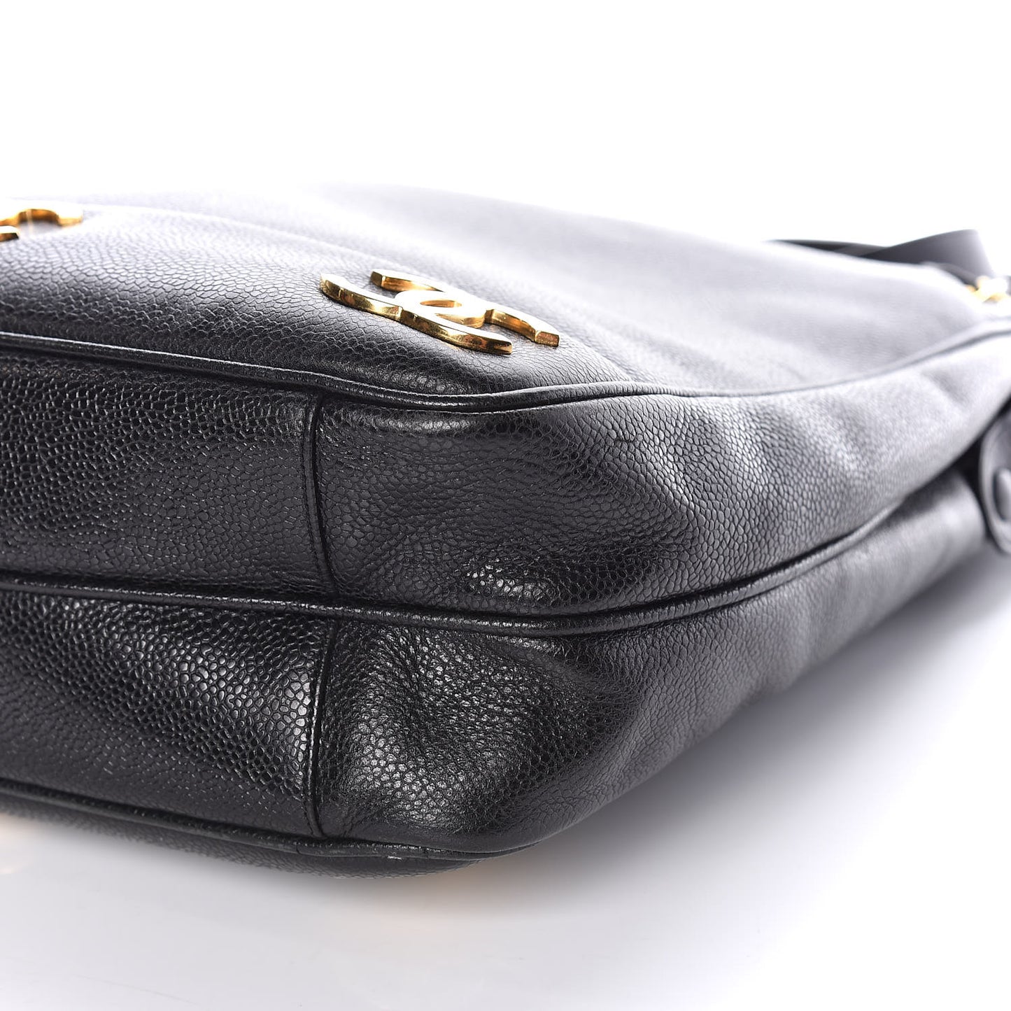 Caviar CC Shoulder Bag Black